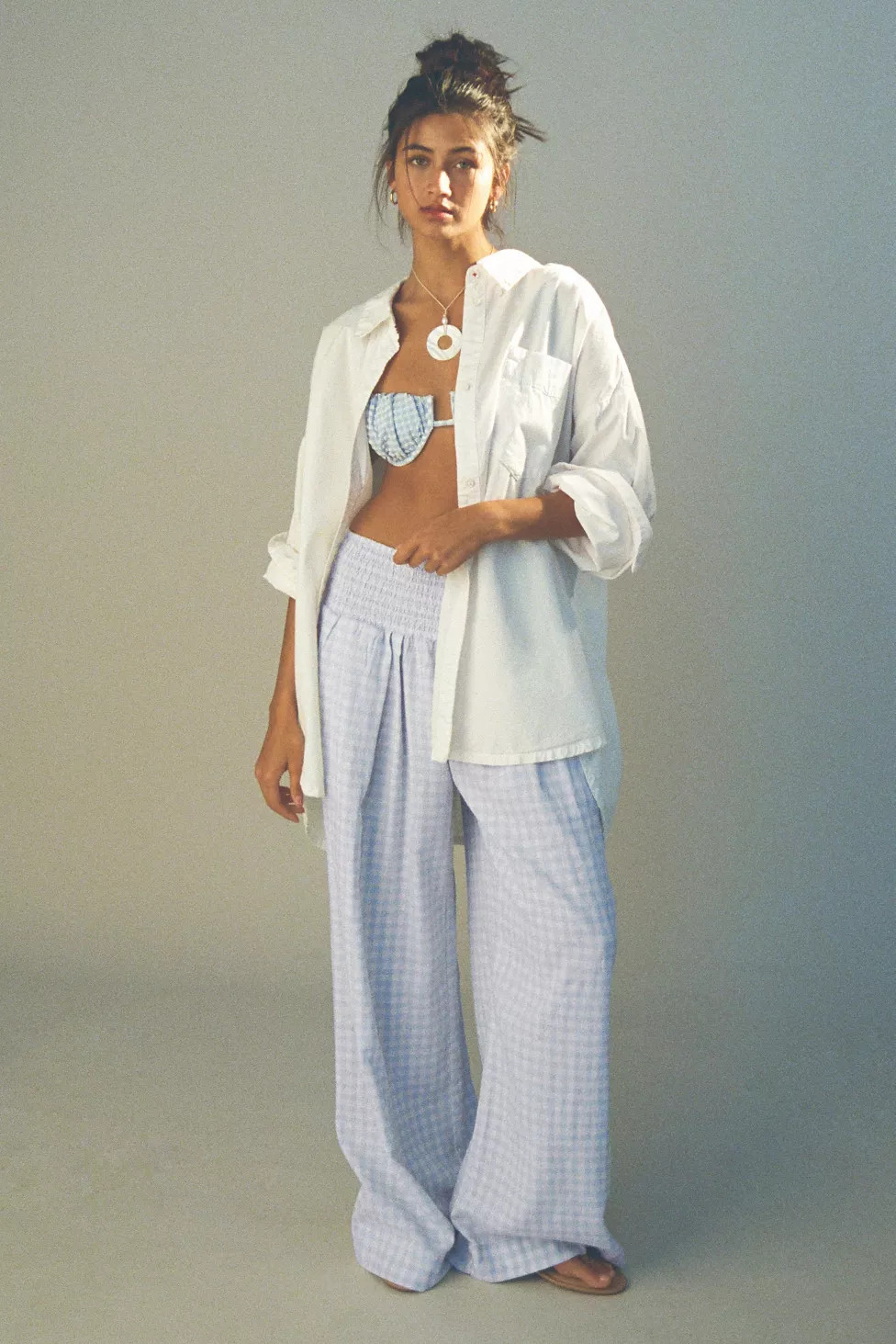 Kimchi Blue Caroline Smocked Wide Leg Linen-Blend Pant | Urban Outfitters (US and RoW)