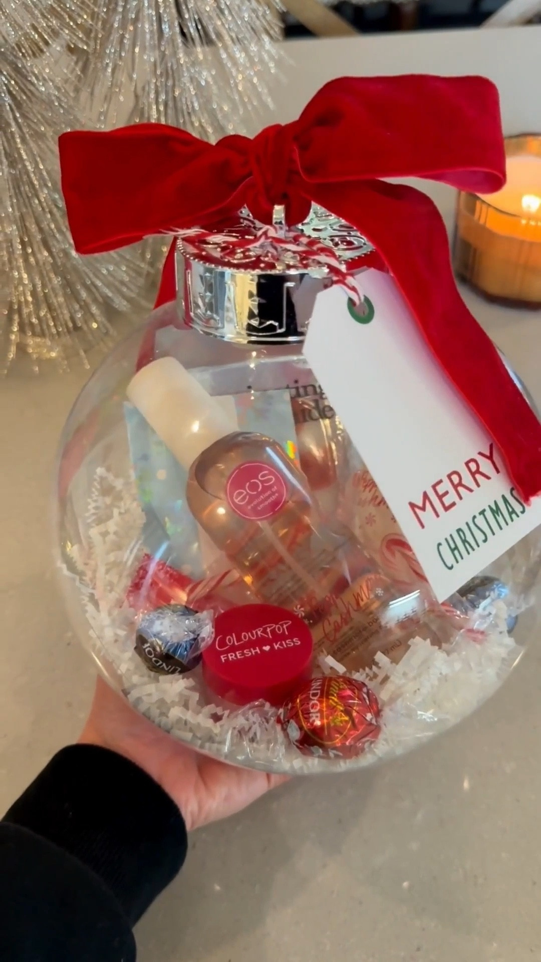 Christmas Gift idea 🎁🌲
I’m doing this for my kids teachers, but I love this idea for anyone! Fill with some of their favorite goodies and a gift card! 

Christmas gift idea, teacher gifts, holiday gift idea, ornament gift, Target, Amazon

#LTKGiftGuide #LTKHoliday #LTKFindsUnder50