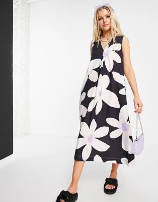 Urban Revivo volume maxi dress in floral print | ASOS (Global)