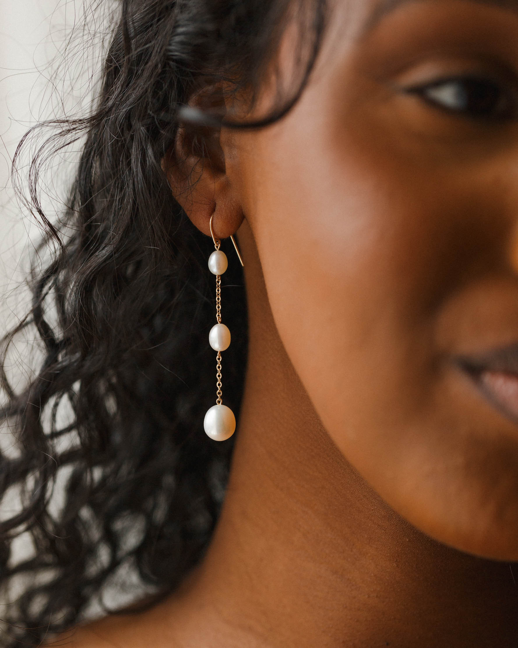 Trinity Pearl Drop Earrings | GLDN