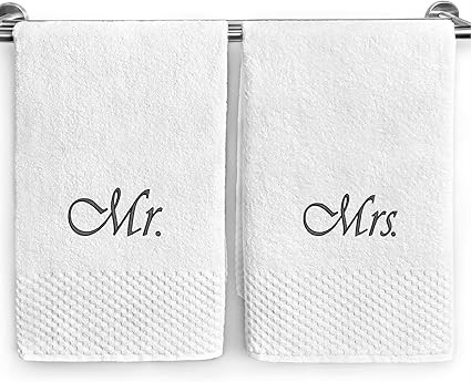 Kaufman - Personalized White Deluxe Hand Towels Set of Two, 2-PK, Monogrammed, 17''x28'', 100% U.... | Amazon (US)