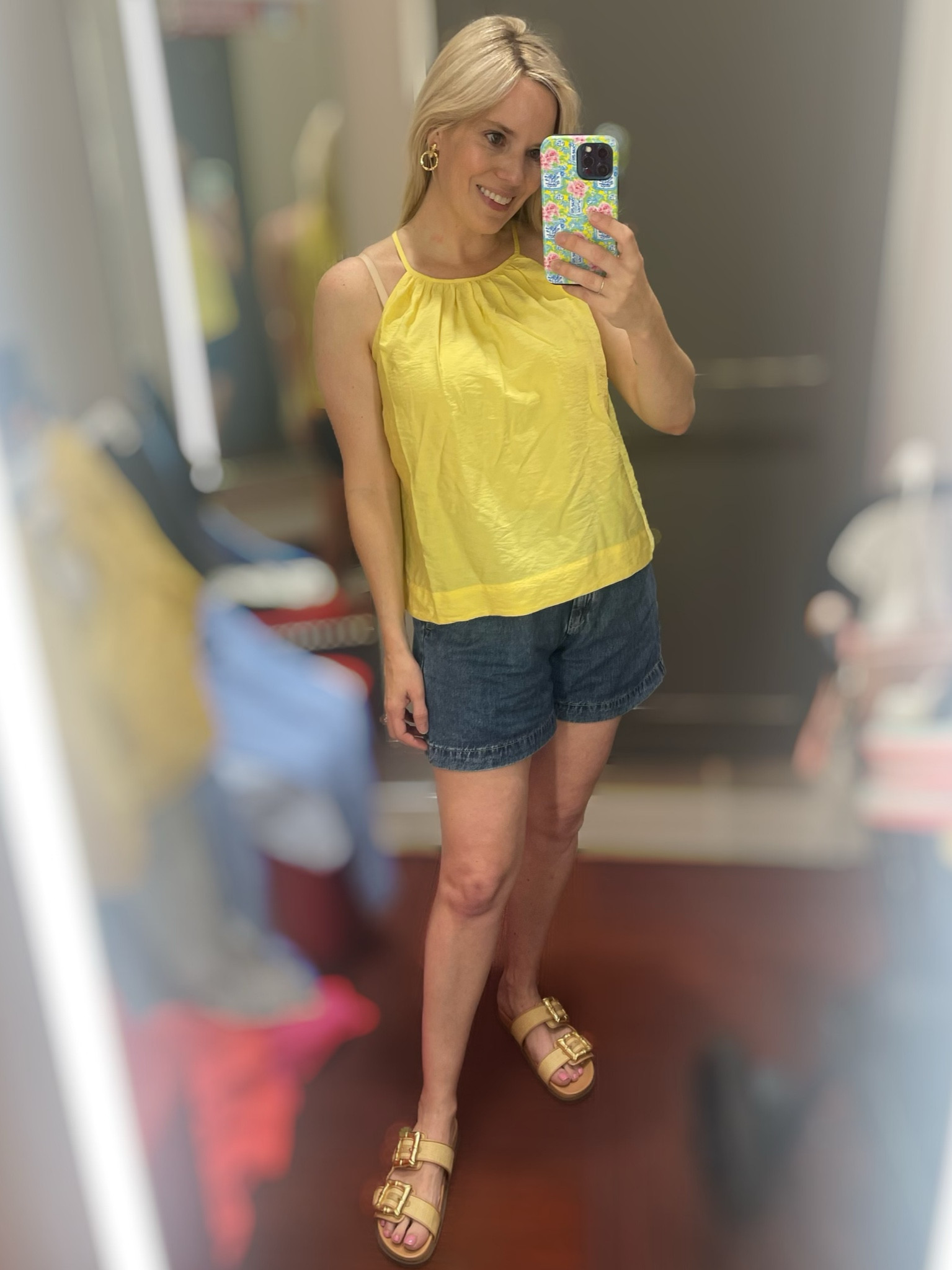Yellow halter top 

#LTKOver40 #LTKFindsUnder100 #LTKFindsUnder50