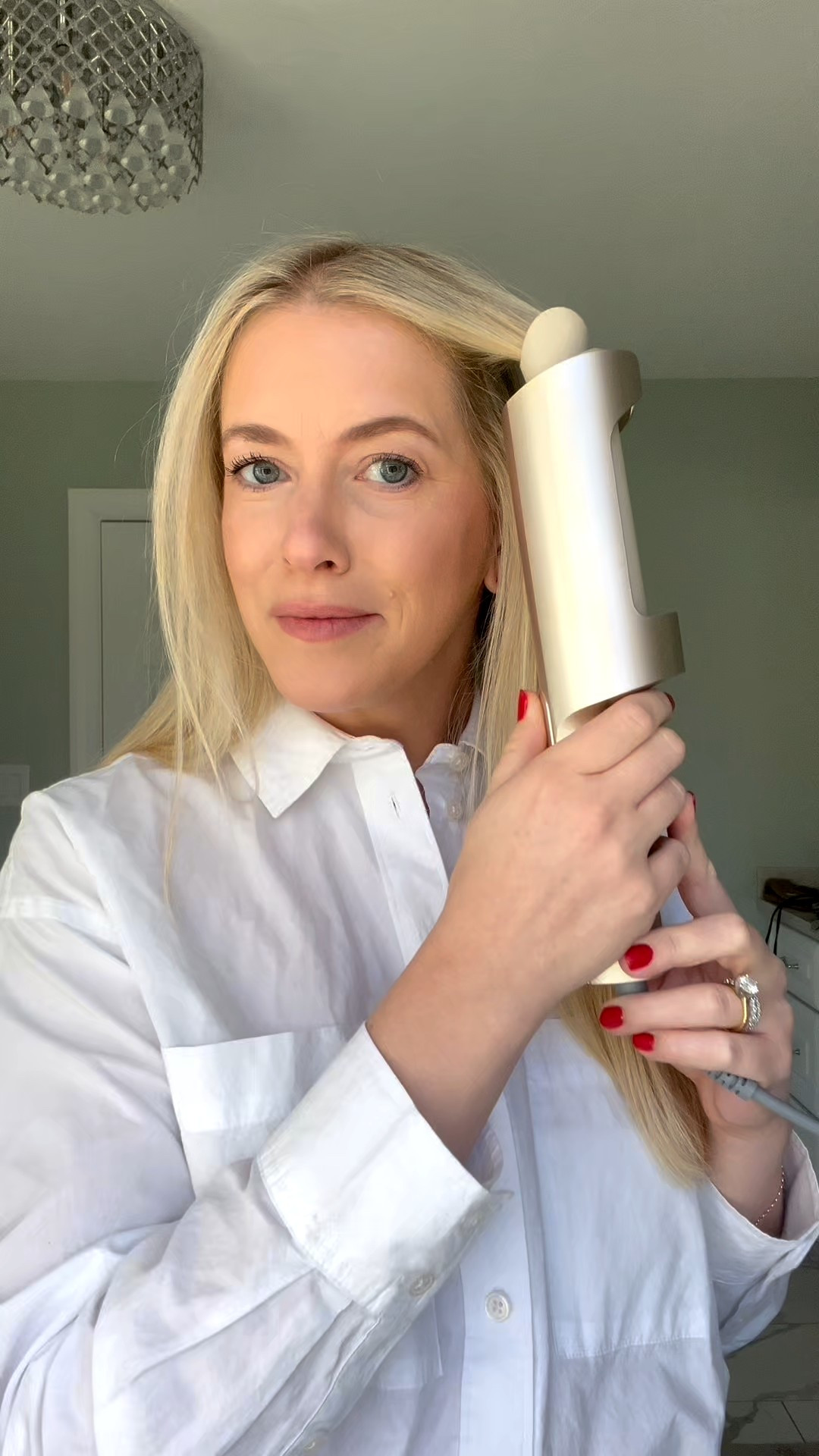 The easiest and best curl ever. Had to try this for myself and I’m blown away. 

#LTKWedding #LTKHoliday #LTKBeauty