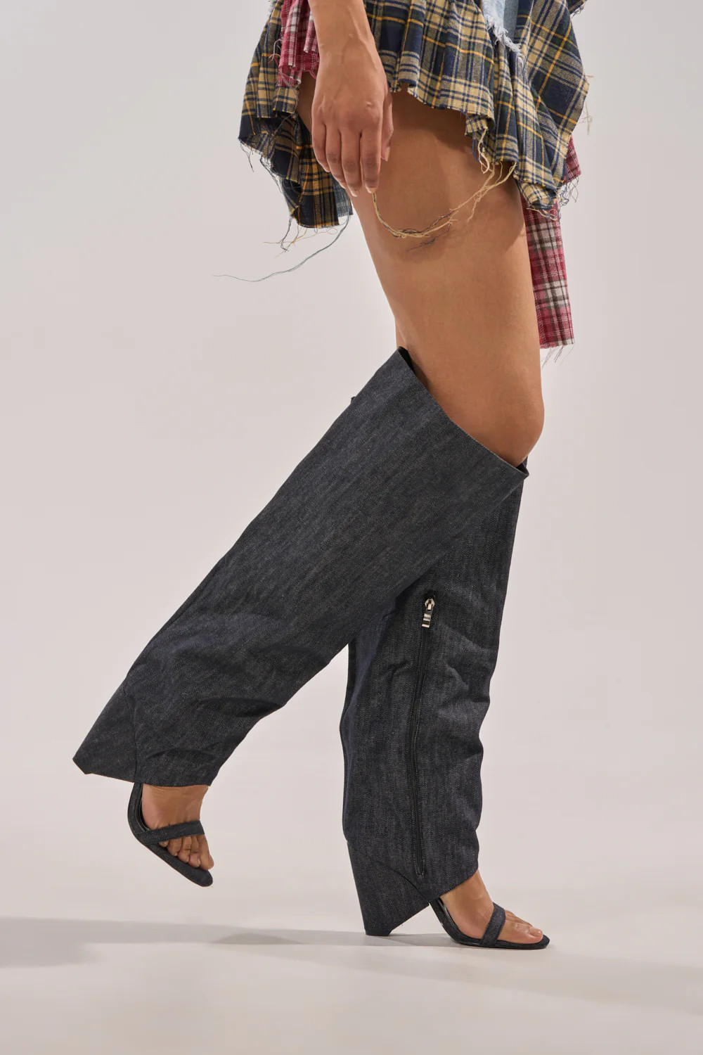 AZALEA WANG VEONA DARK DENIM OVER THE KNEE CHUNKY HEEL SANDAL | AKIRA