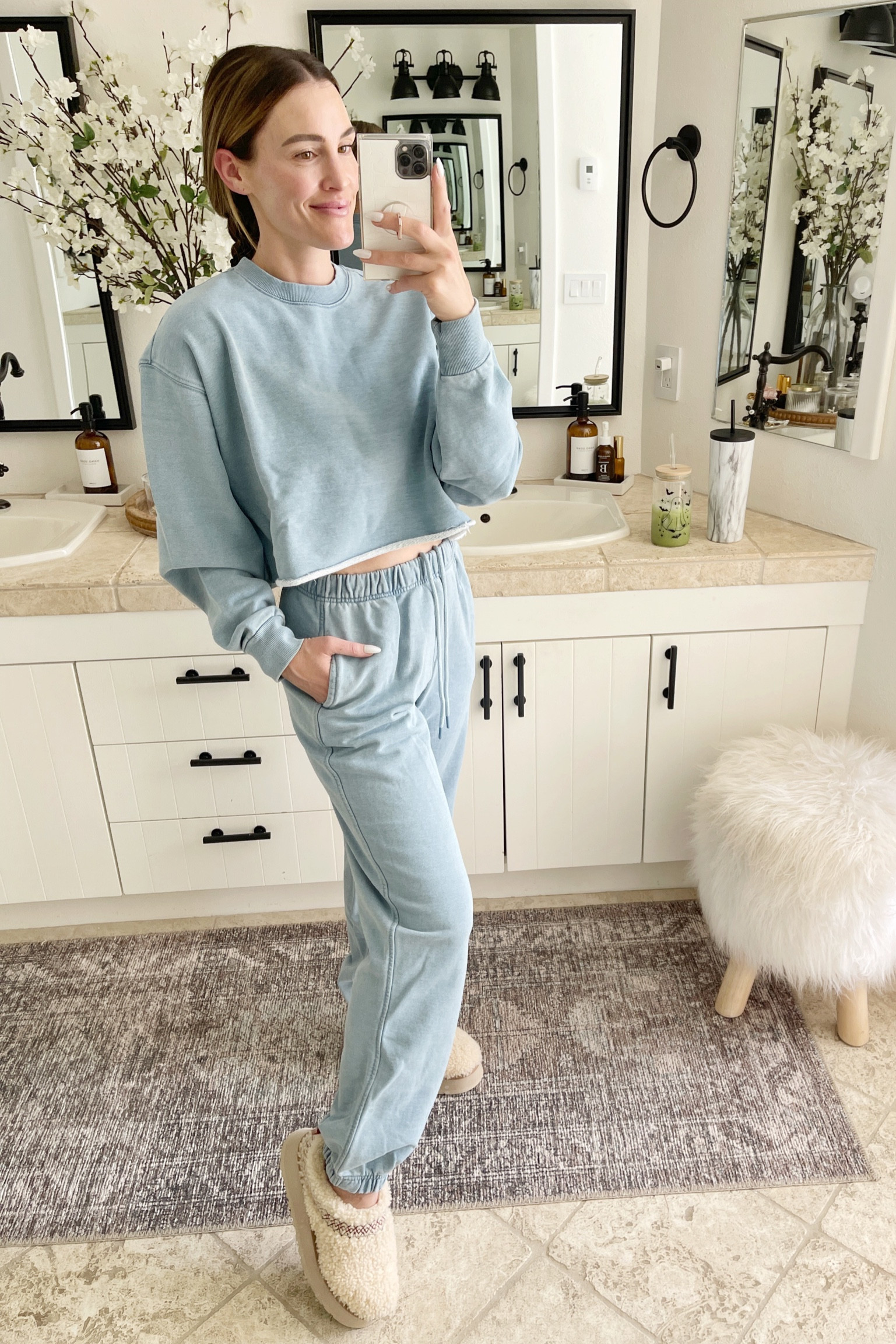 FASHION \ new blue loungewear set for fall! Currently 25% off💙

Mom outfit 
Slippers
Sherpa

#LTKSeasonal #LTKsalealert #LTKstyletip