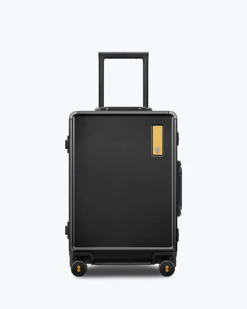 Hegent Carry-On Luggage 20'' | level8