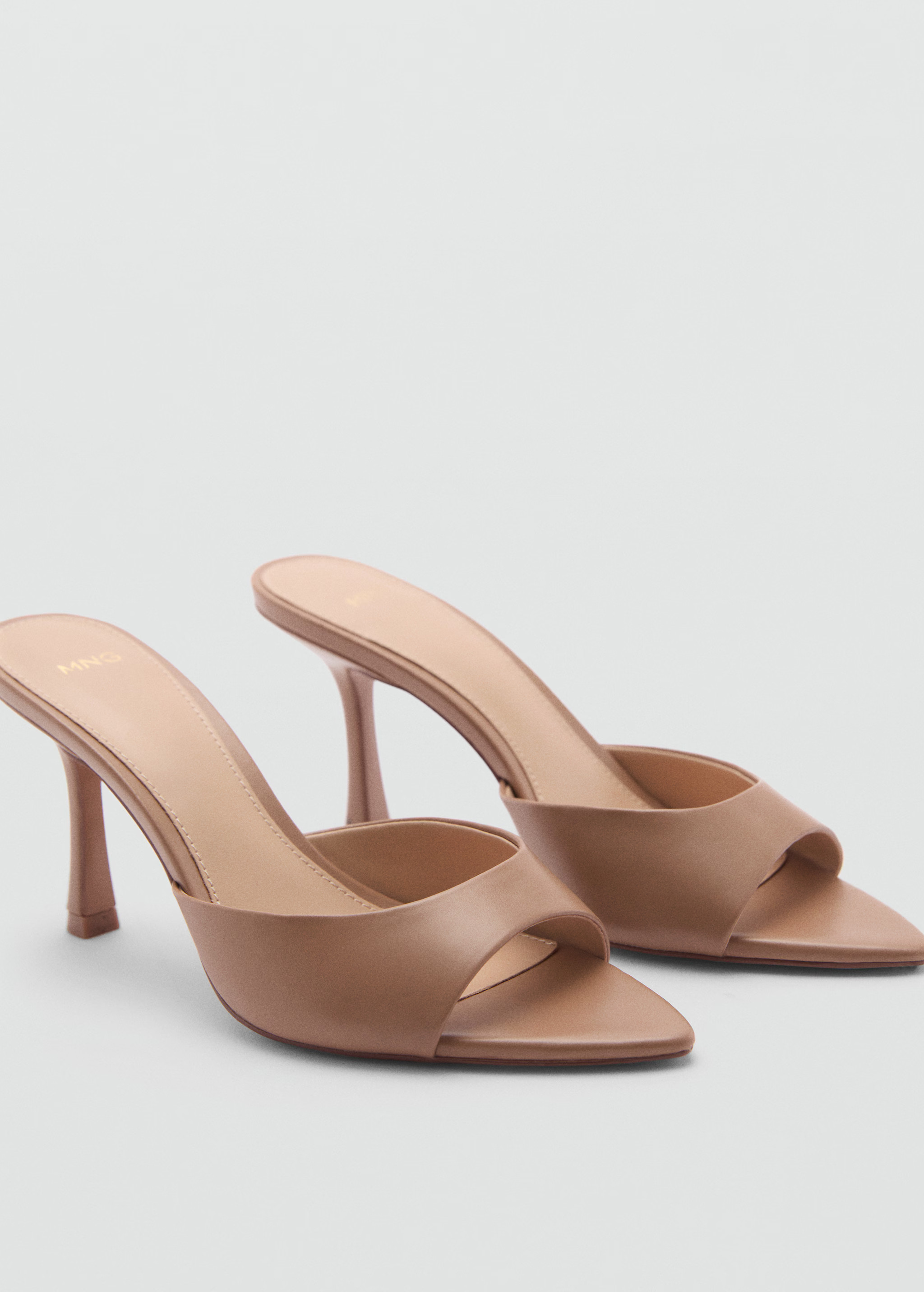 Patent leather effect heeled sandal | MANGO (UK)