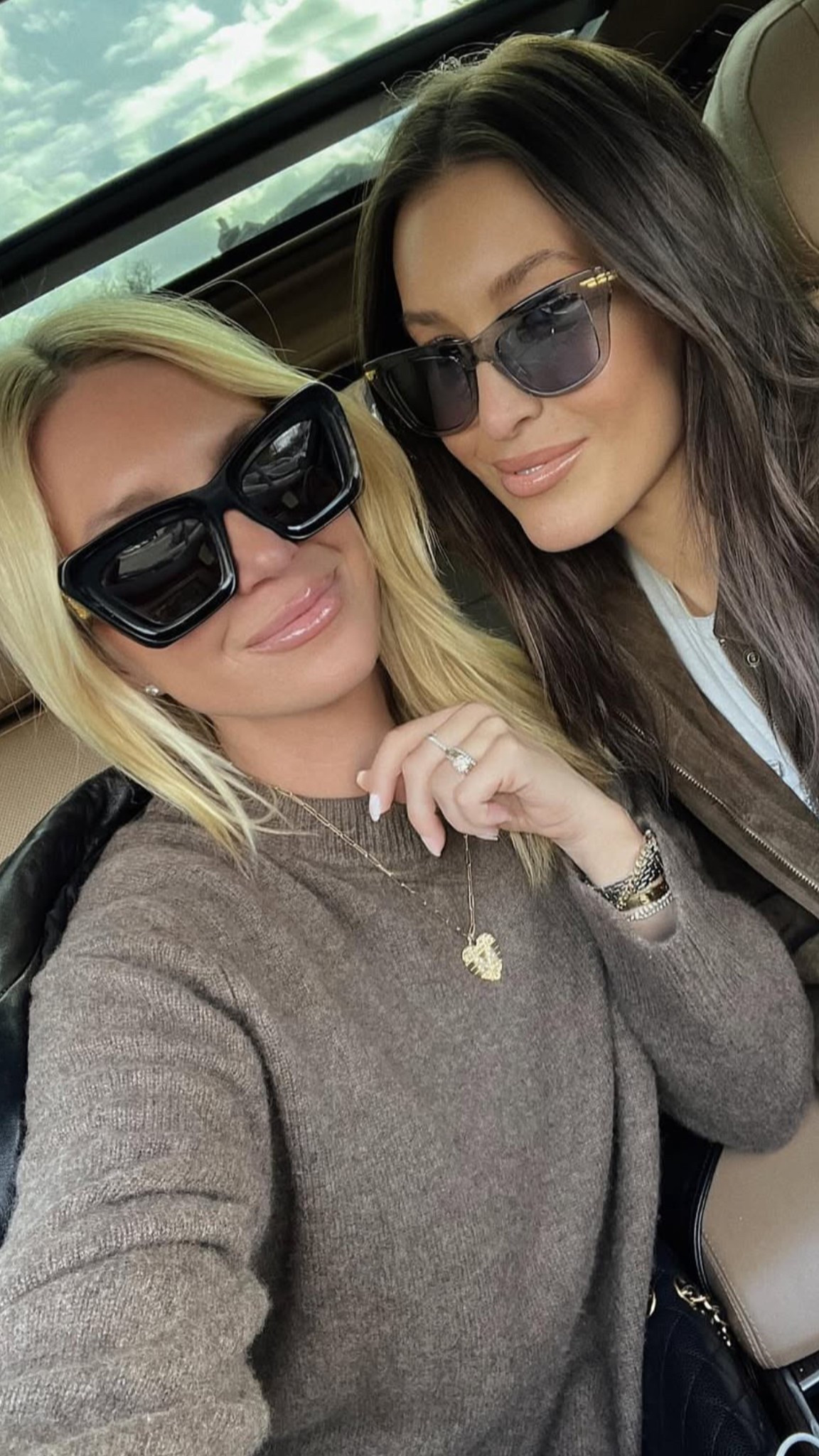 Meggan’s lip: THIS Beauty liner paired with Summer Fridays lip oil in rose bud

Brooke: tower28 liner in work of art paired with BYOS vanilla lip repair

#LTKFindsUnder100 #LTKBeauty #LTKFindsUnder50