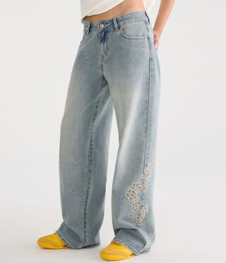 Low-Rise Baggy Wide Leg Embroidered Floral Jean | Aeropostale