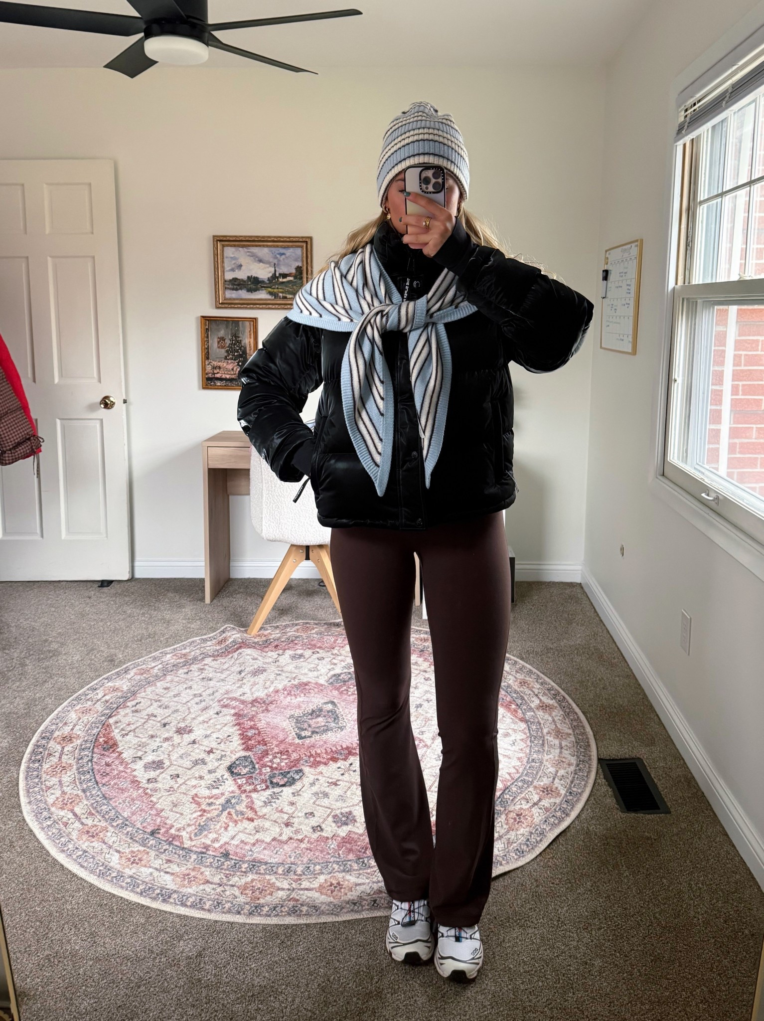 The perfect gift idea = This beanie & scarf combo 🖤❄️🧸☕️ @Aritzia #ad #aritziapartner