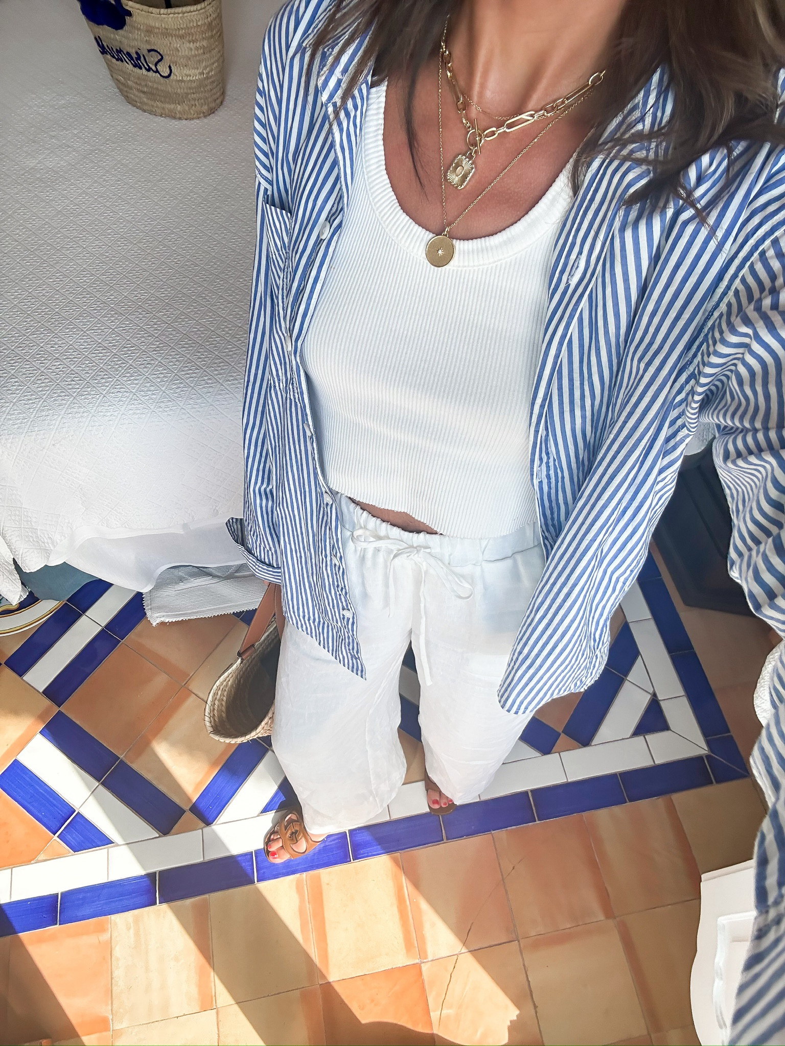 Italy outfit 🇮🇹 wearing size xs tank, 4 pants and small button up


Summer outfit 
Summer dress
Europe outfit 
Spring dresss#LTKstyletip #LTKeurope

#LTKSeasonal