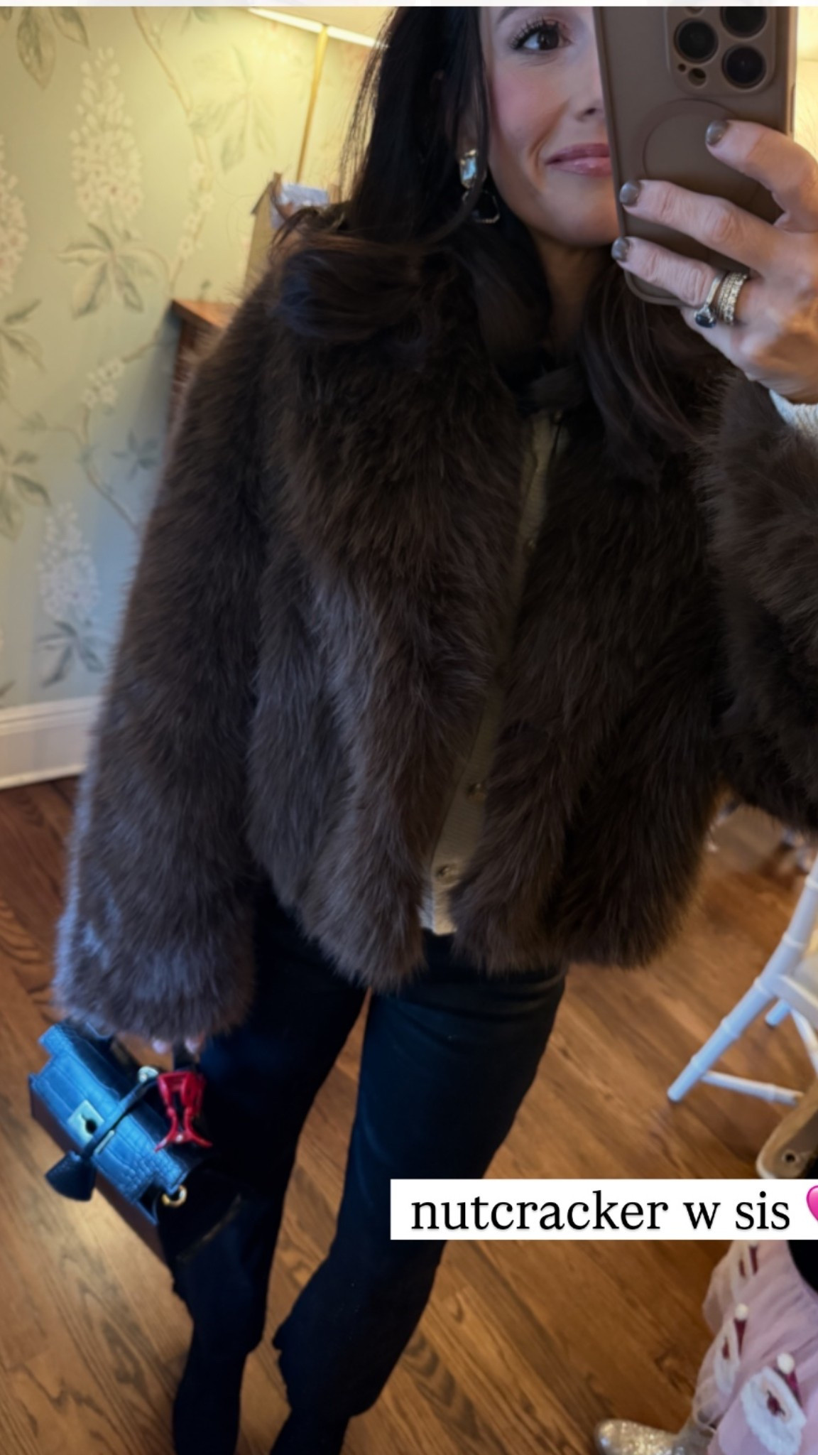 my cute fur jacket is on pre order! wearing an XS but also linking similar 

#LTKootd #LTKHoliday