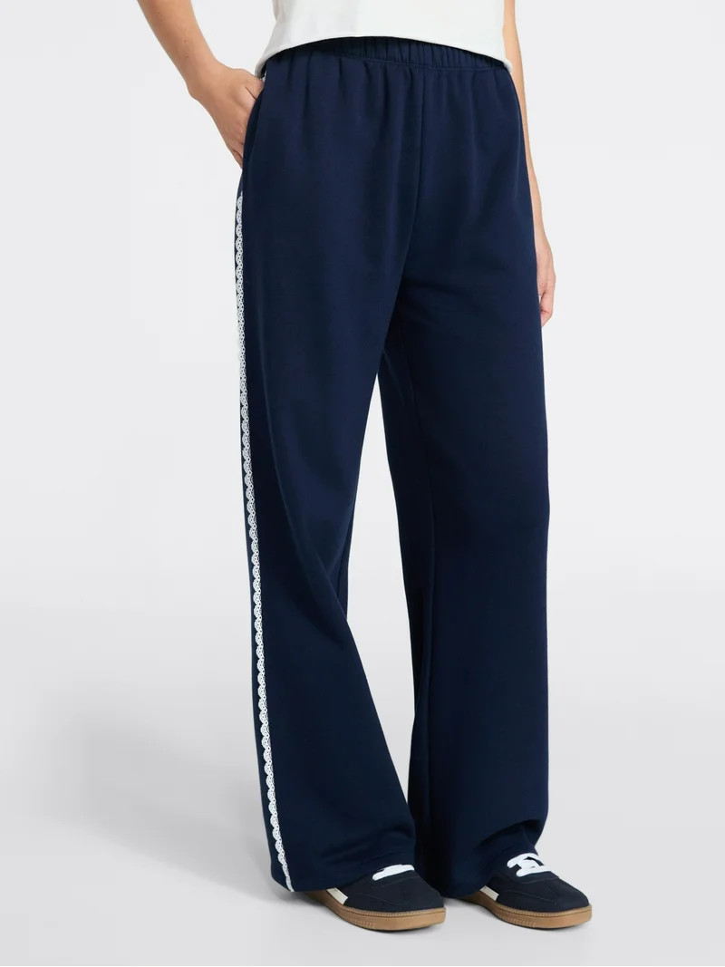 No Boundaries Lace Trim Fleece Pants, 30.5'' Inseam, Women’s XXS-XXL | Walmart (US)