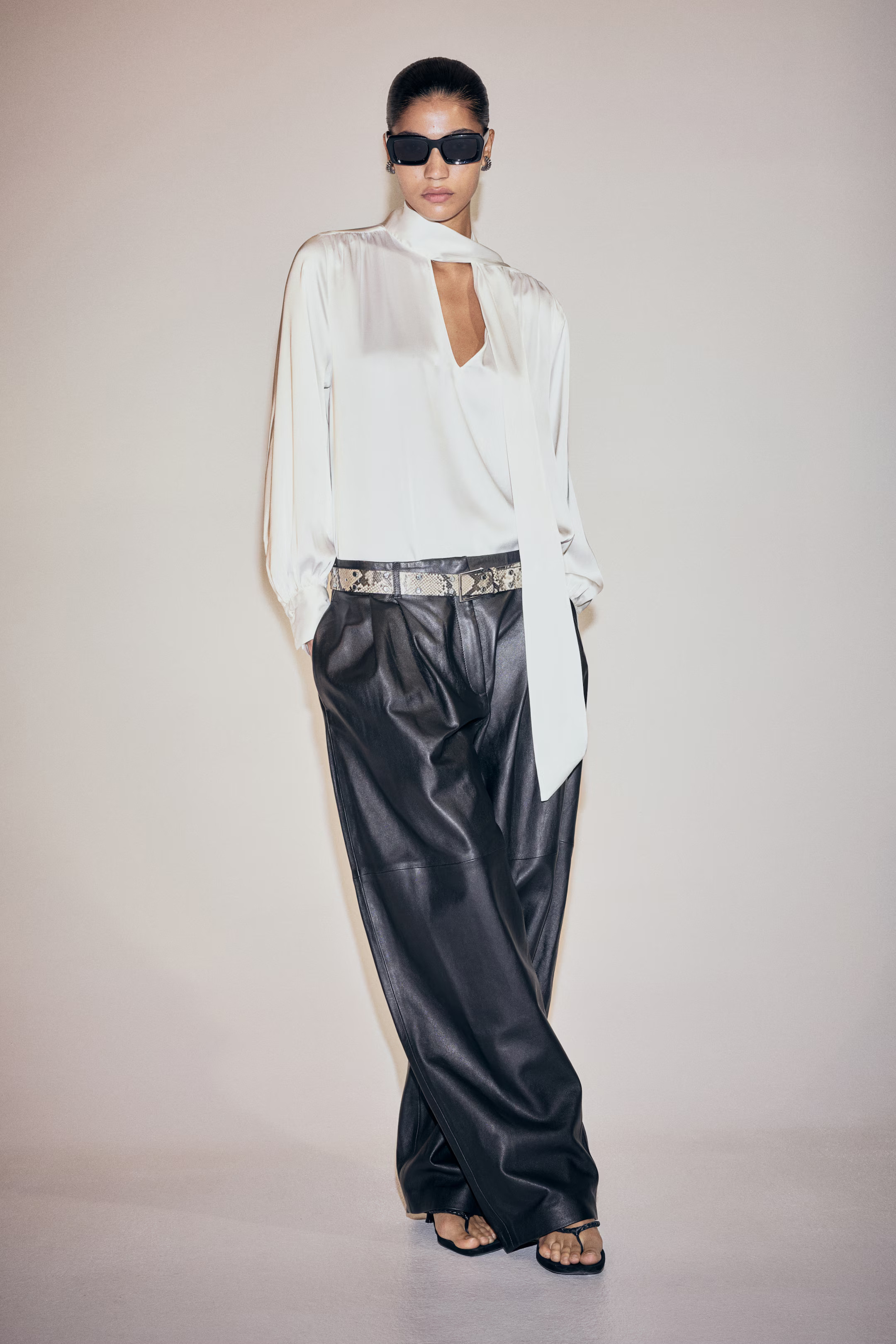 Tie-neck chiffon blouse - White - Ladies | H&M GB | H&M (UK, MY, IN, SG, PH, TW, HK)