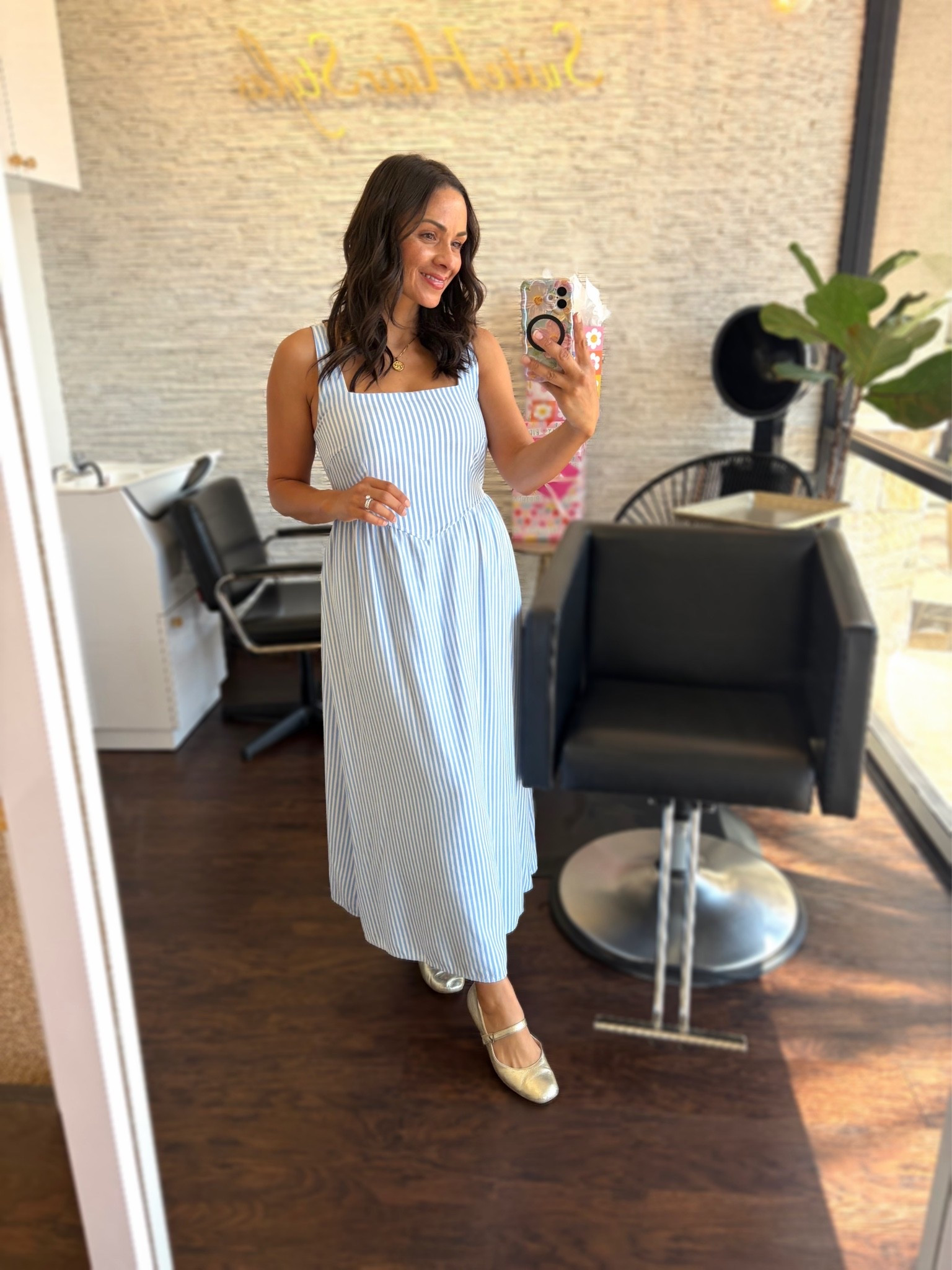 Happy Sunday from @suitehairstylessalon.

#LTKootd #LTKBeauty #LTKWorkwear