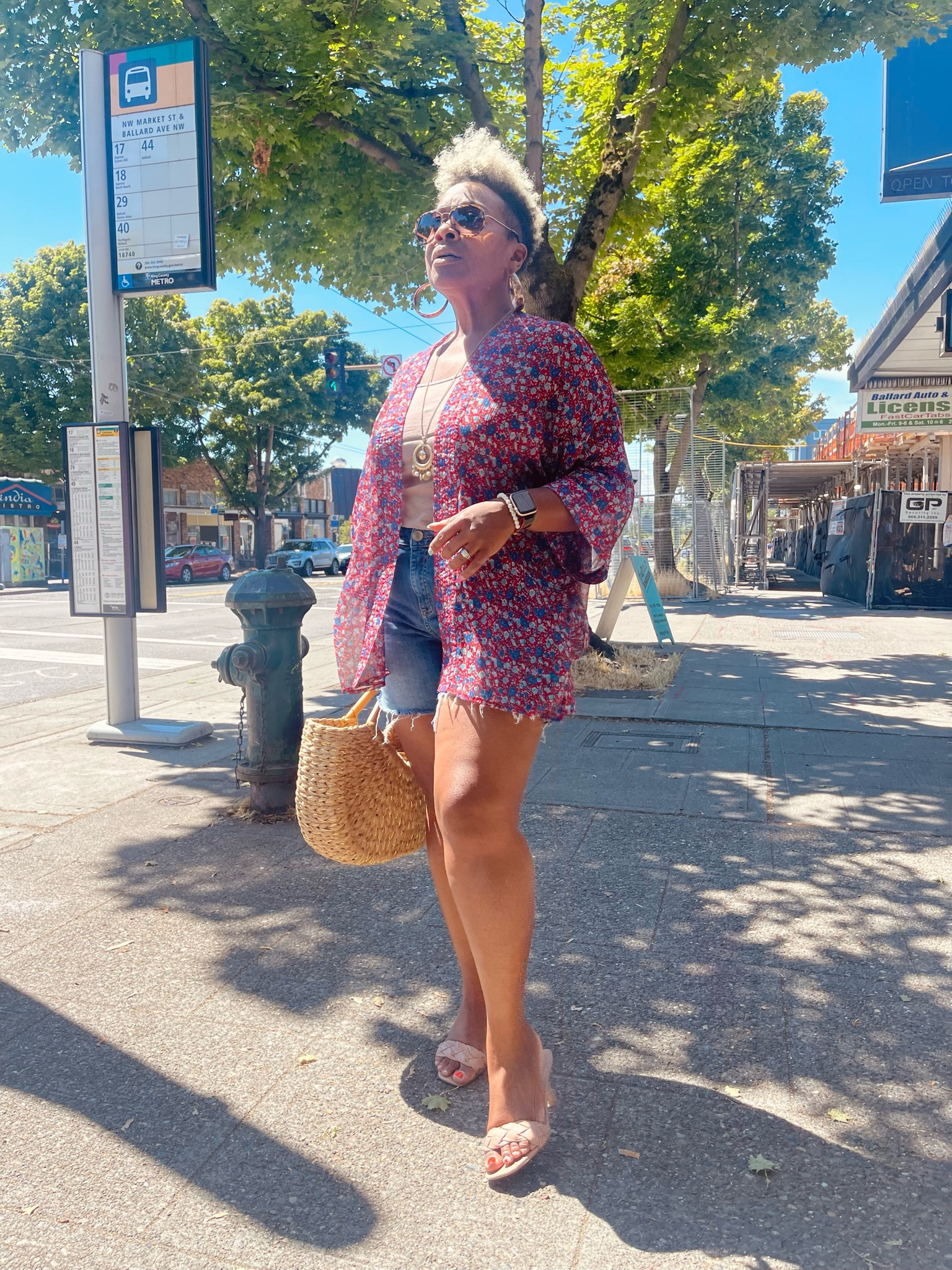 Summer style! Floral kimono and blue denim shorts ☀️ 


#LTKFindsUnder100 #LTKStyleTip #LTKSeasonal