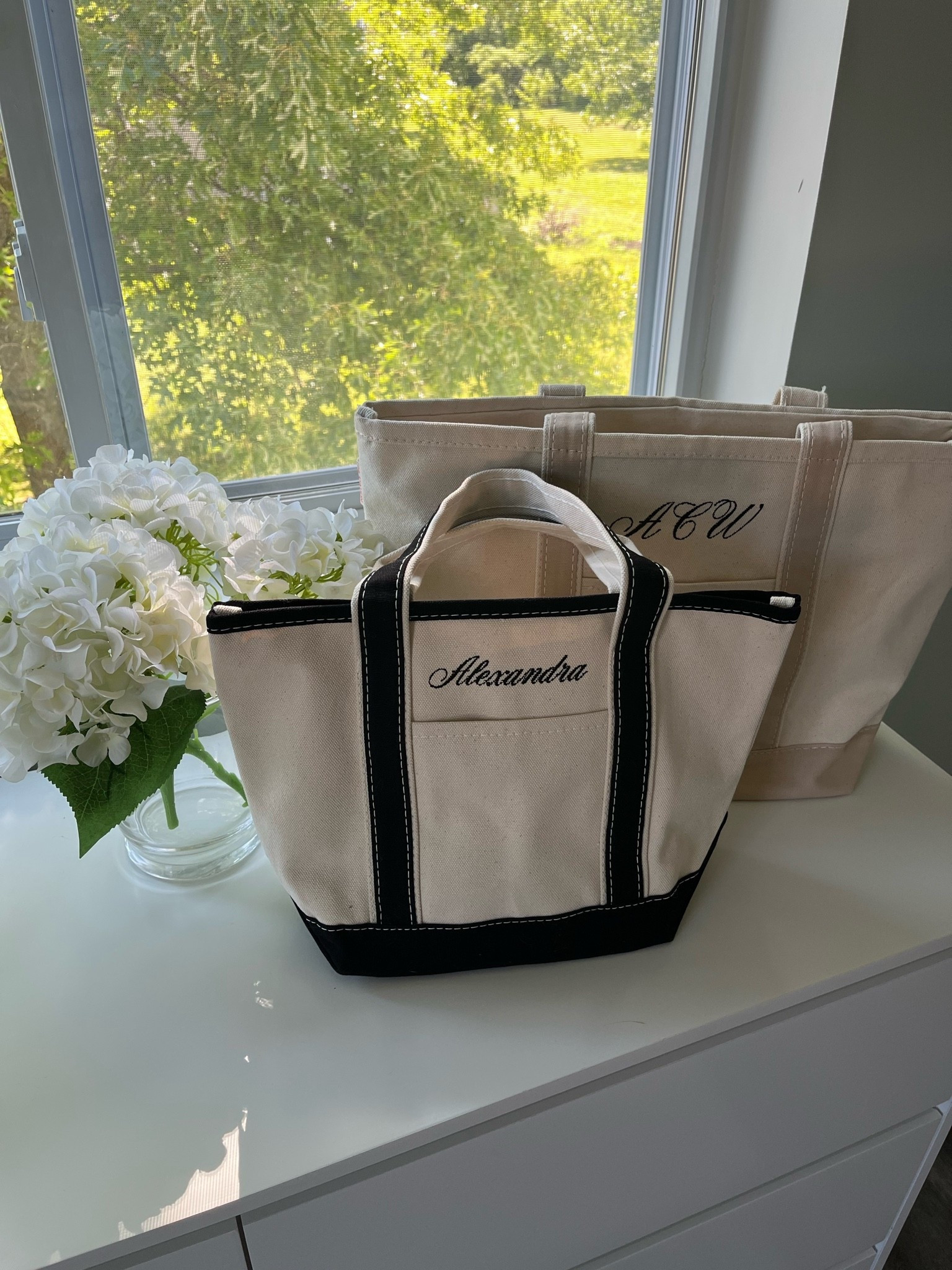 My new personalized mini tote bag 👜 I have been so happy with this Etsy creator’s tote bag & my new mini one came out so cute! 🤍

Boat tote, mini tote bag, ll bean, tote bag, summer bag, summer purse, boatkin

#LTKSeasonal