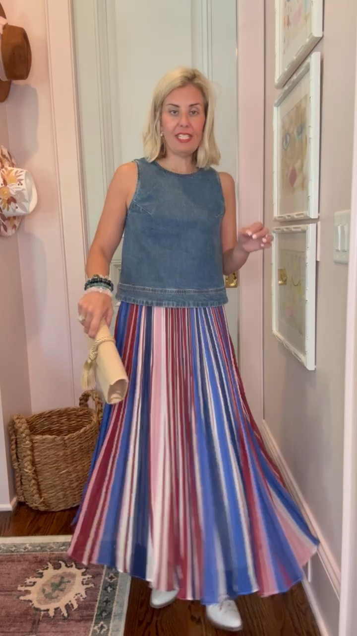 Now this is a party ready skirt!! We are going to style this one all the ways! 
Top - xs 
Skirt - small
Boots - 8 tts 

* code Catherine20 at Allie + Bess

#LTKdayinmylife #LTKootd #LTKmomlife