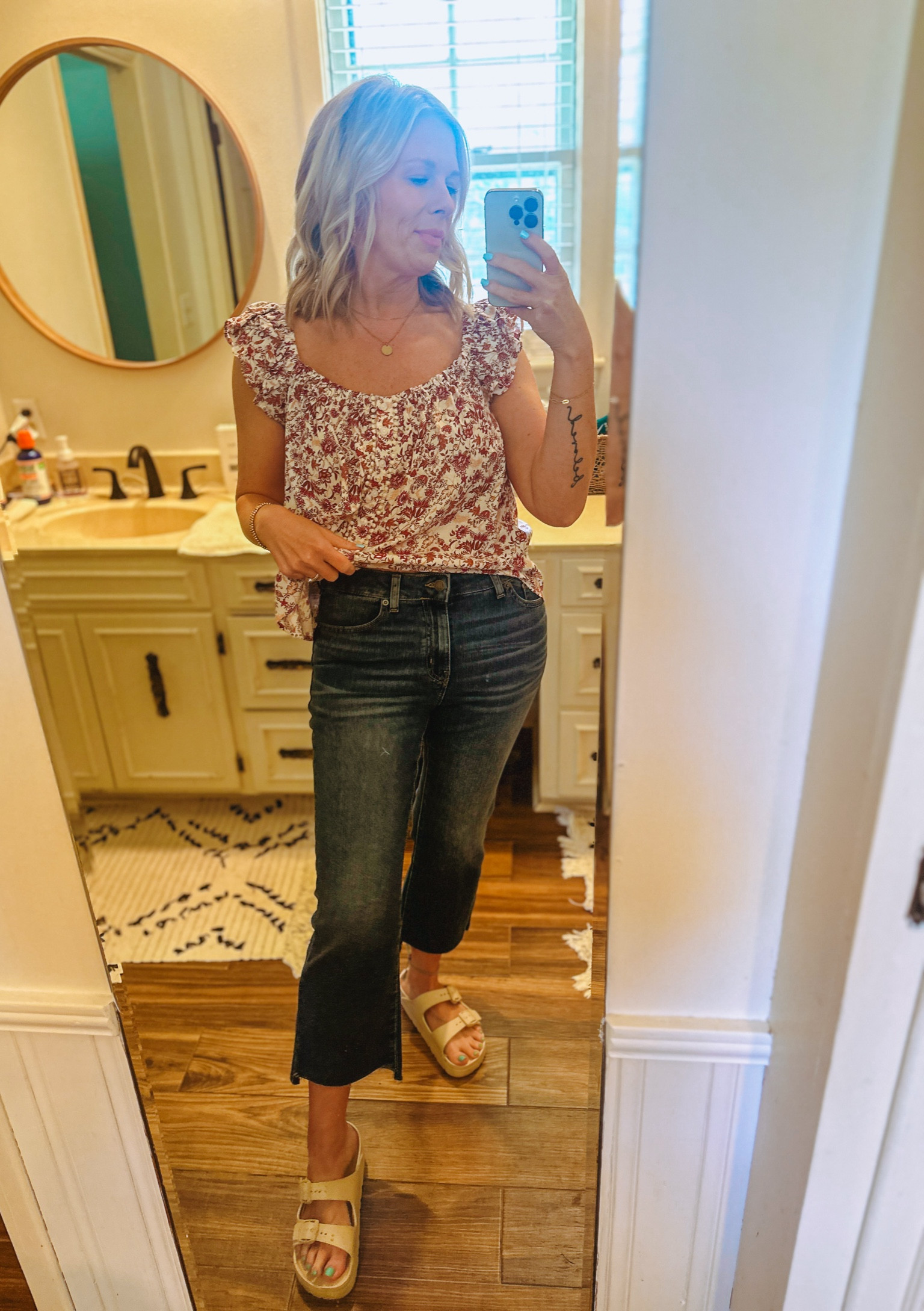 Jeans and top are SO good! TTS in jeans! 

#LTKStyleTip #LTKOver40 #LTKActive