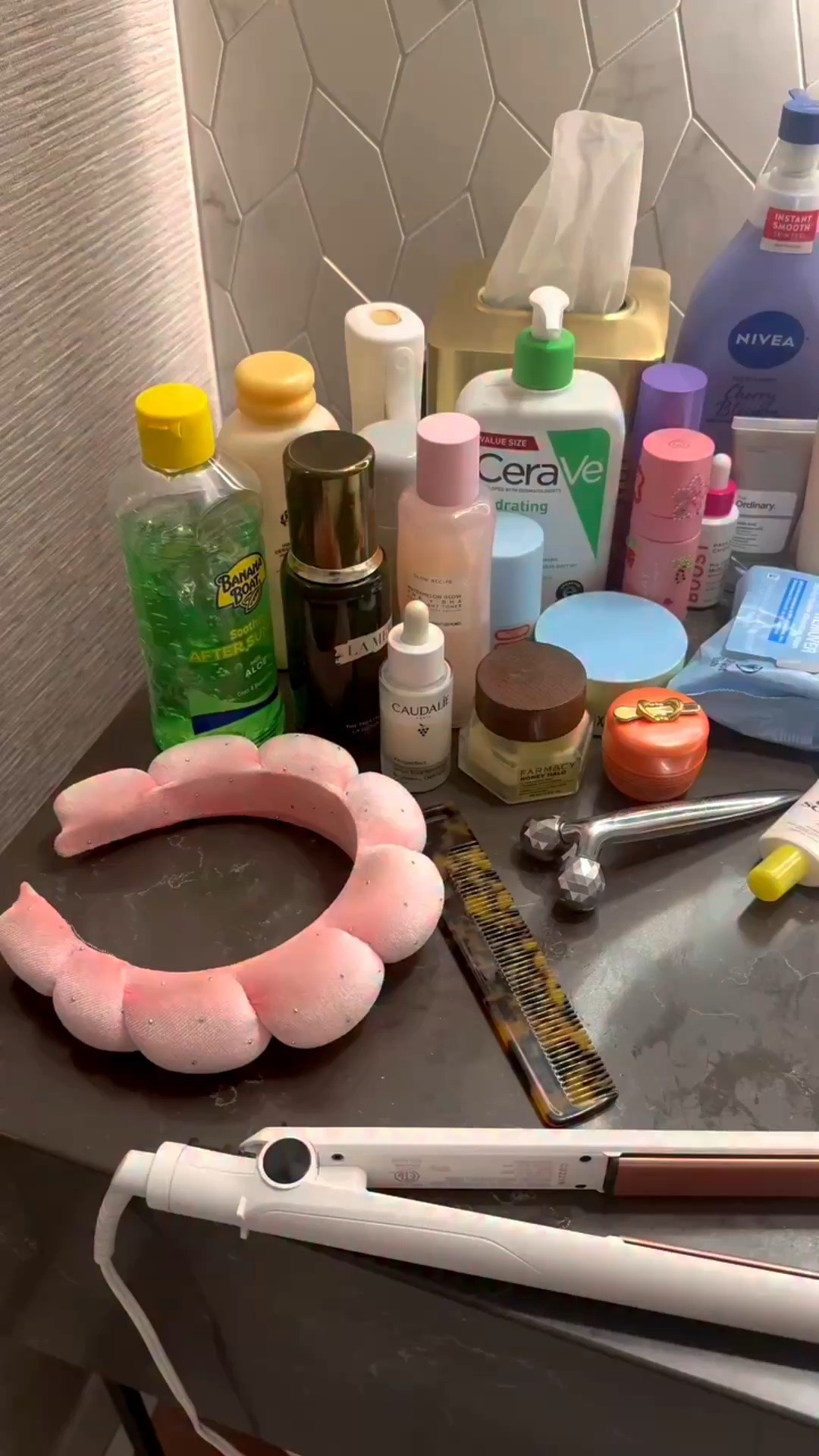 the counter is a democracy. i just have 97% of the vote. 

Makeup junkie . Makeup vanity . Makeup counter . Beauty over 40 . Shelfie . Makeup shelfie .