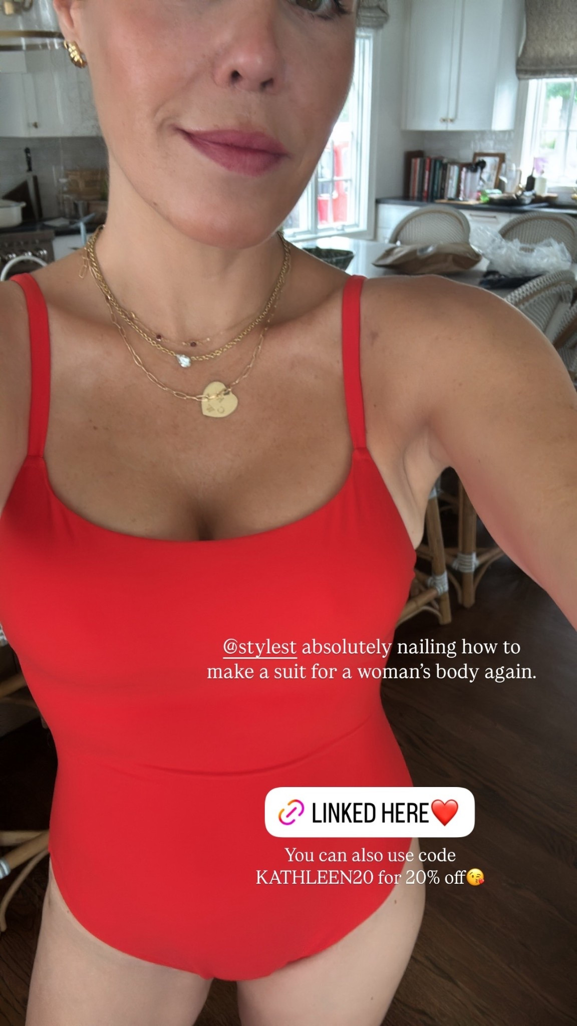 You can also use code  KATHLEEN20 for 20% off😘 @stylest absolutely nailing how to make a suit for a woman’s body again.