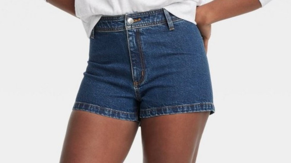 Crafted from midweight denim cotton with a touch of spandex, these sailor shorts are designed with a high-rise, casual-fit cut.
Size down a size.



#LTKMidsize #LTKSeasonal #LTKPetite