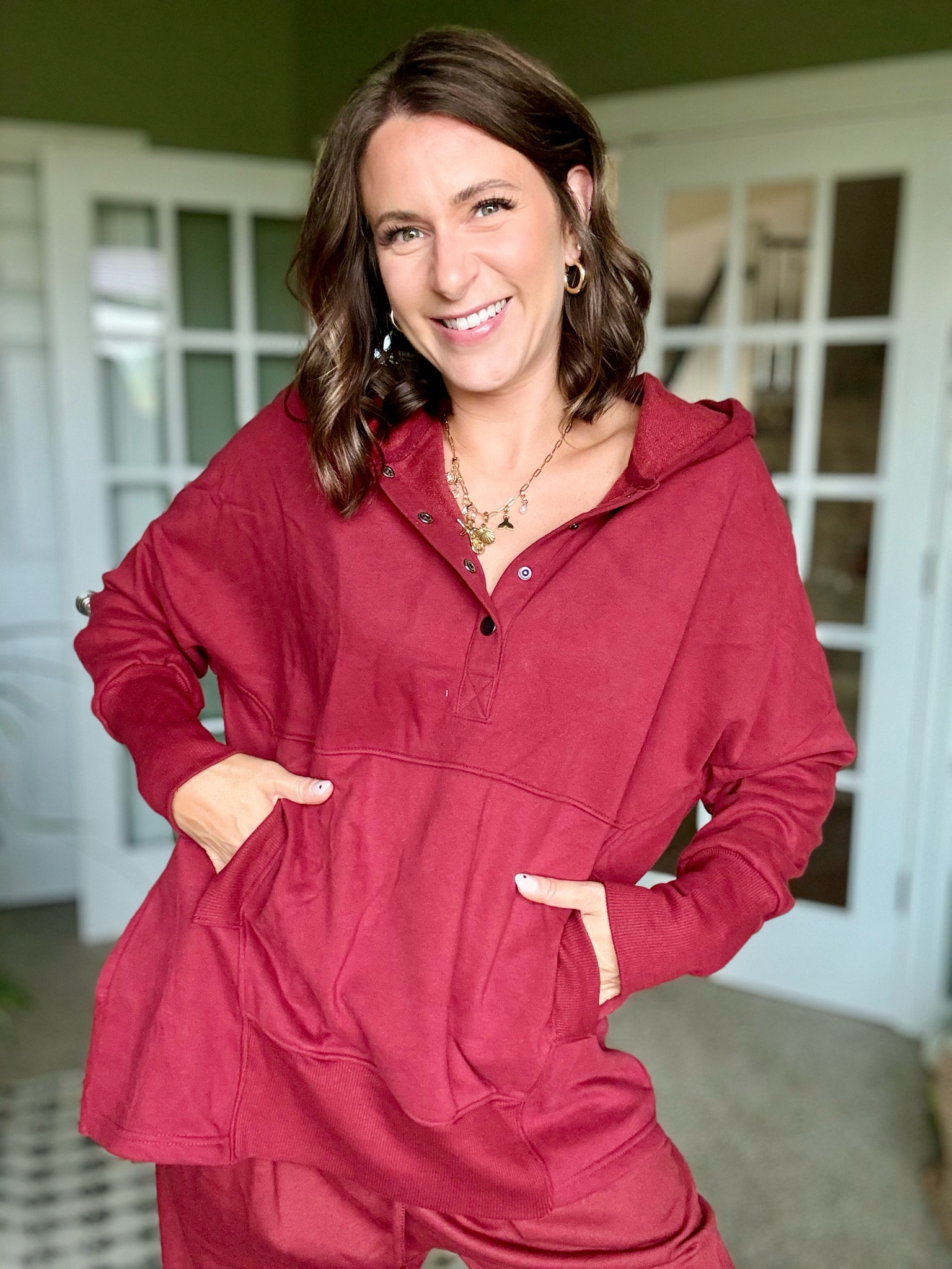 Wearing a medium

#LTKFallSale #LTKSeasonal #LTKFindsUnder50