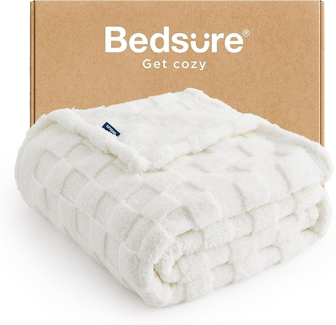 Bedsure GentleSoft White Throw Blanket for Couch - Super Soft Cozy Blankets Gifts for Women Men G... | Amazon (US)