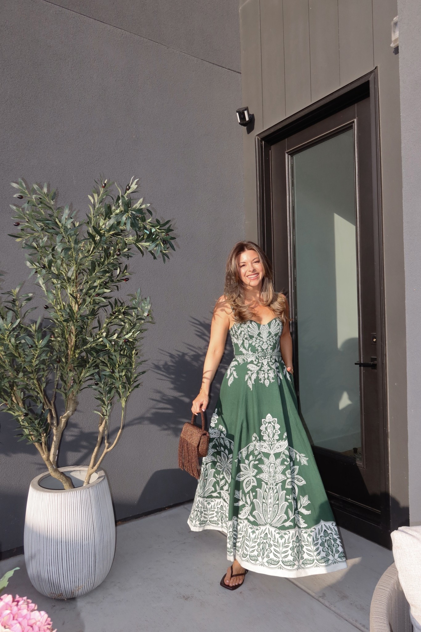 Green floral farm Rio resortwear summer destination dress

Electric picks code: emerson20

Wearing my usual small/2

Wedding guest
Resortwear
Summer event
Farm Rio
Spring event
Special occasion 

#LTKTravel #LTKWedding #LTKgrwm
