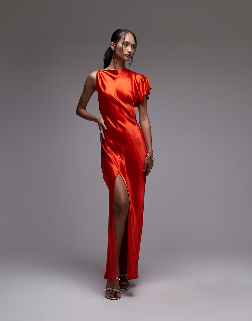Topshop – Rückenfreies Midikleid aus Satin in Rot mit verdrehtem Detail an der Schulter | ASOS (Global)