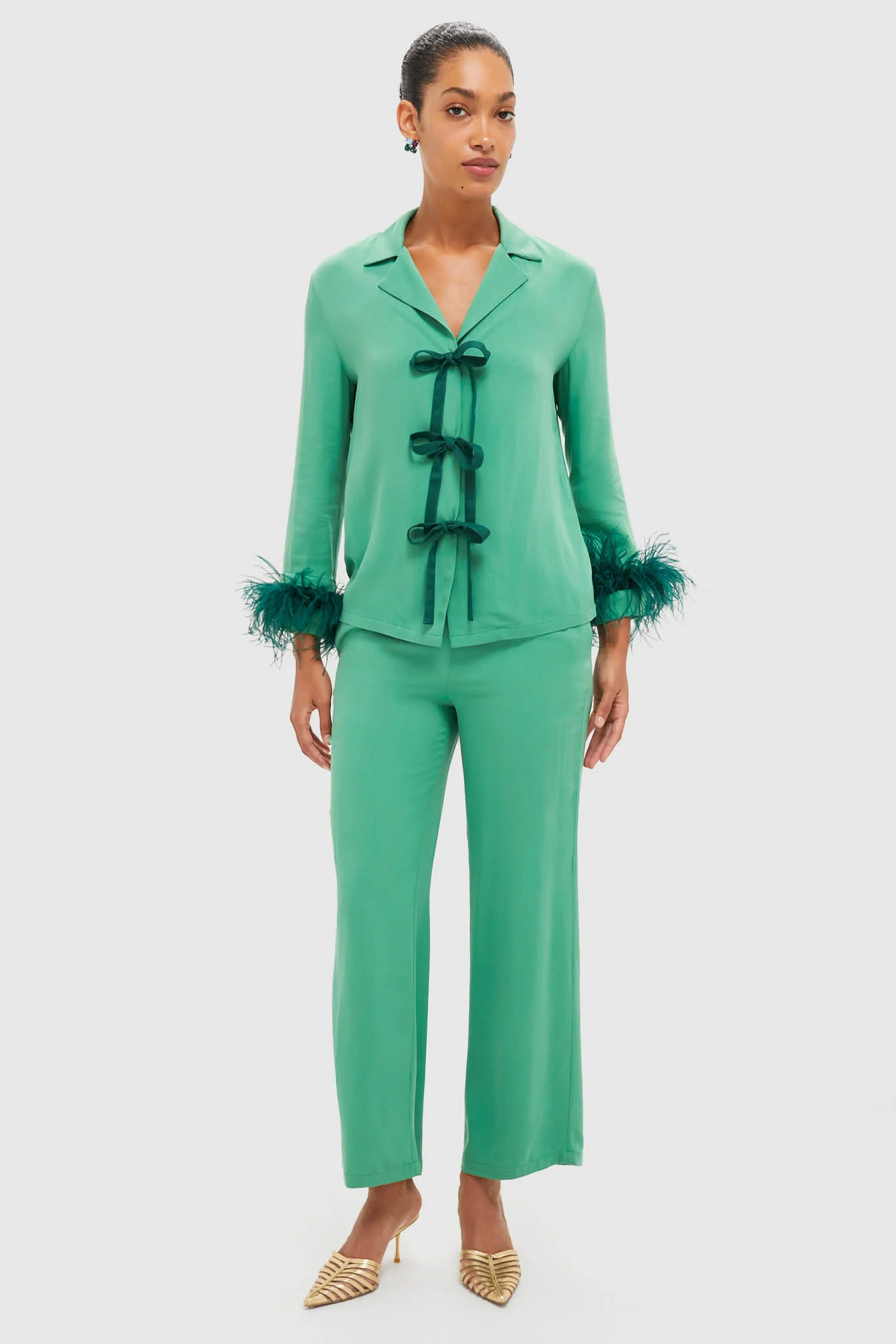 Green Bow Pajama Set with Detachable Feathers | Tuckernuck (US)