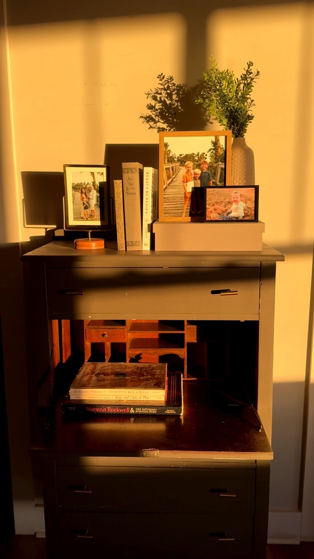Loving this little corner 

#homedecor #decorating 


#LTKHome