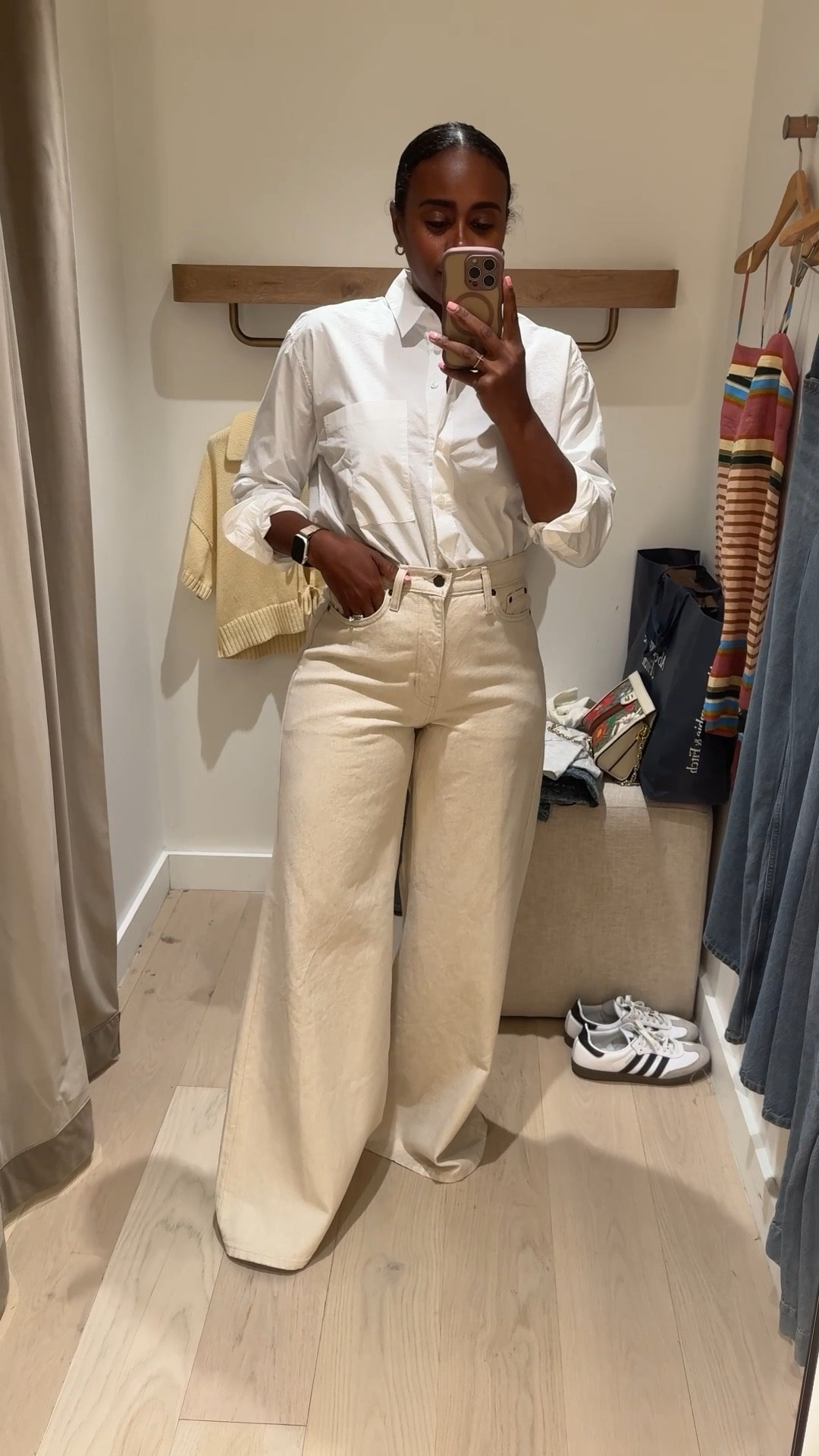 Ran into Banana Republic for a ‘quick look’ and left with 3 full outfits 🤍 The 40% off sale is too good right now!

M in Button Down
29 L in jeans

#LTKootd #LTKSaleAlert