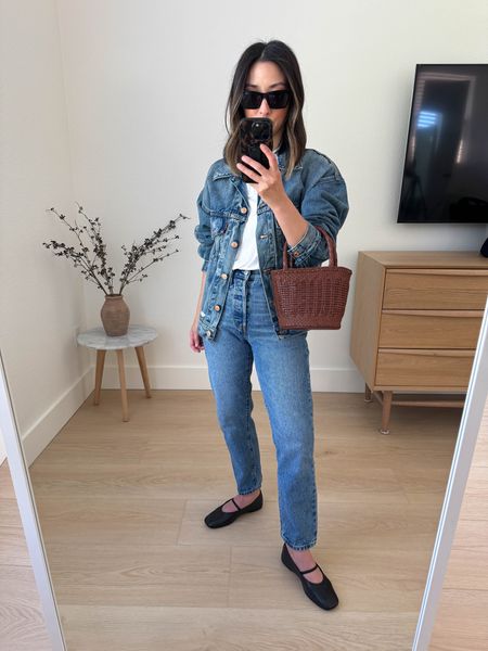Levi’s 501 crop. My fav jeans for many years. I have them in my tts, and a size up. The color is amazing. 26” inseam works on my 5ft frame. 

Levi’s jacket xs. Runs oversized. 
Everlane tee medium
Levi’s jeans 24
Everlane flats 5 
J.crew bag 
Celine sunglasses  

#LTKShoeCrush #LTKItBag