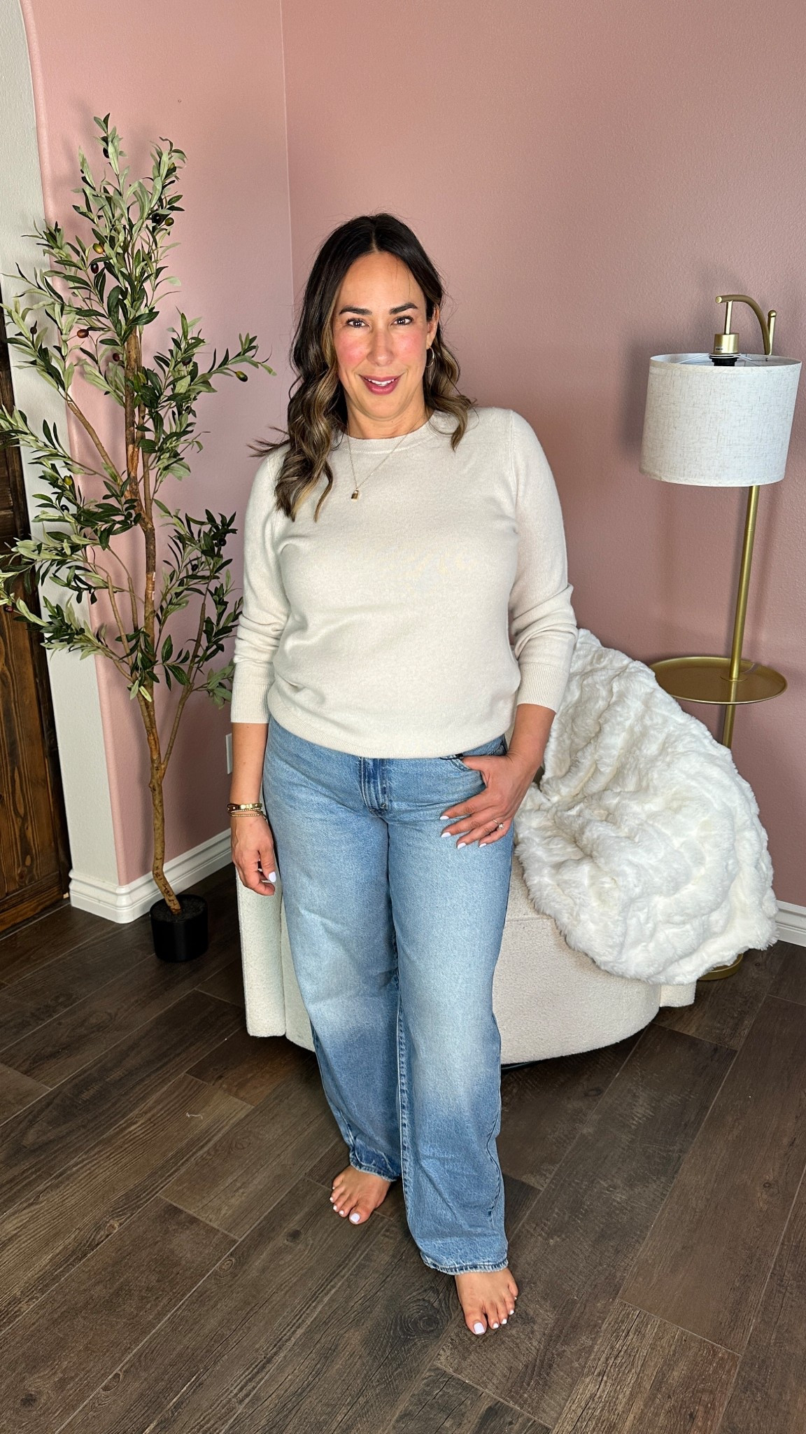 These are levi's. They've got a baggy leg but they're still nice and thick on the butt. These would be great with some flat sneakers or even some heels because they are a little bit longer.

#LTKU #LTKSeasonal #LTKStyleTip