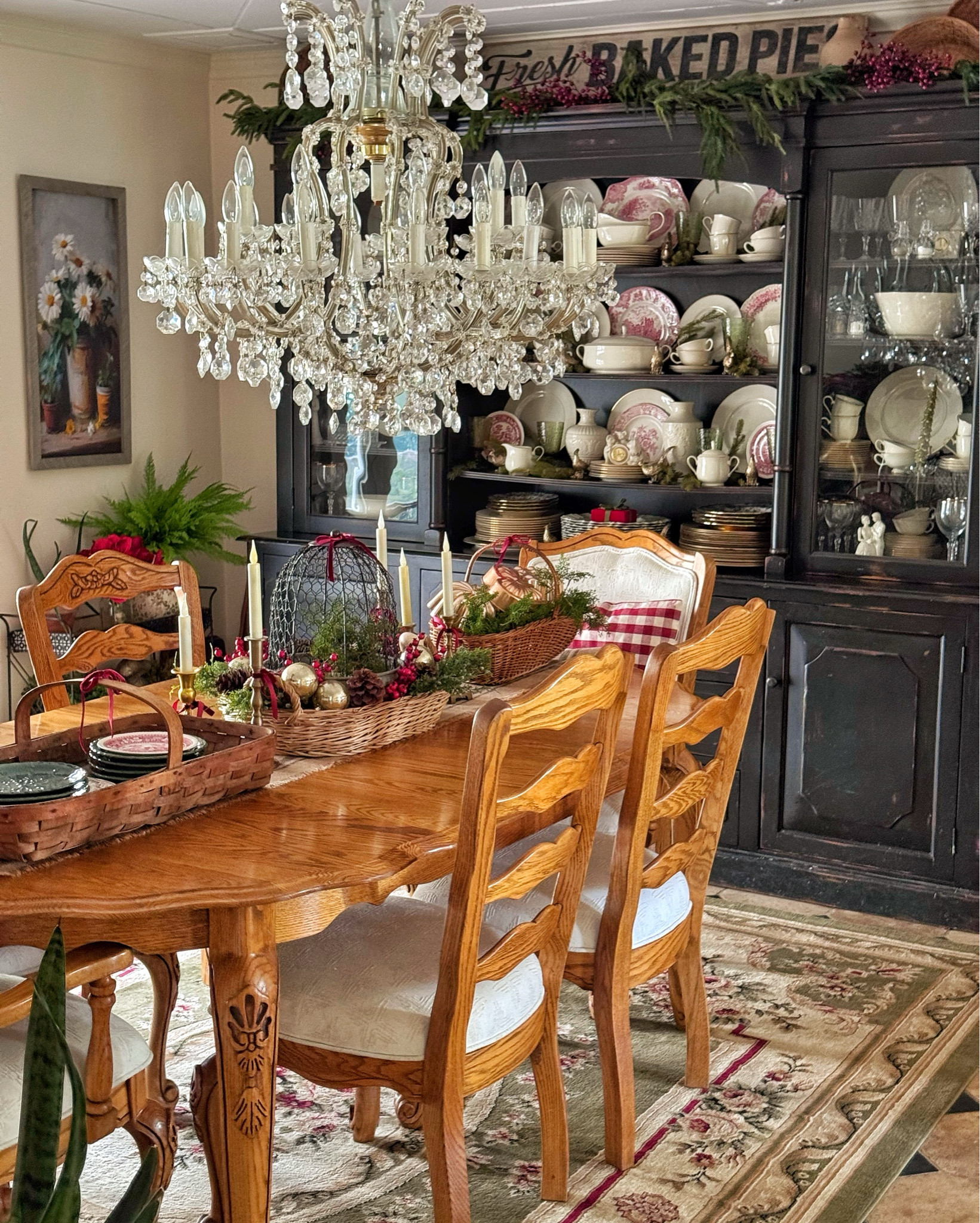 Rustic elegant Christmas decor in my dining room 

#LTKSeasonal #LTKHoliday #LTKHome