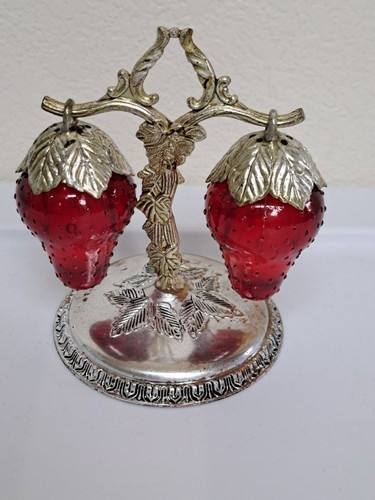Vintage Hanging Strawberries Plastic Salt & Pepper Shakers Hong Kong  | eBay | eBay US
