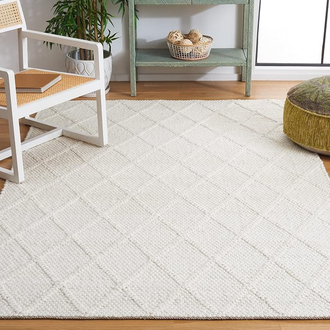 SAFAVIEH Natura Collection Area Rug - 6' x 9', Ivory & Ivory, Handmade Wool & Viscose, Ideal for ... | Amazon (US)