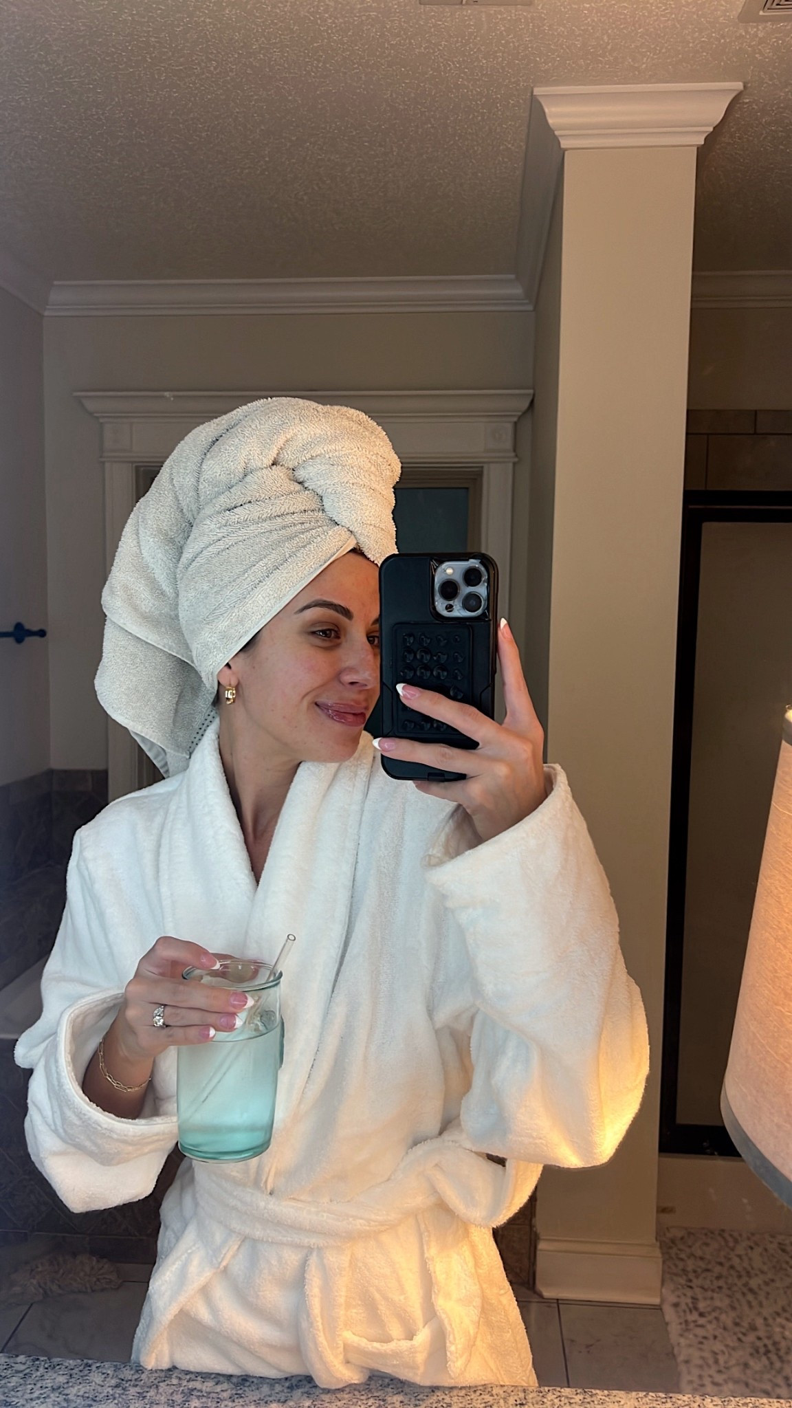 finally a nice spa robe for home 🧖‍♀️ 

#ltkmomlife #ltksalealert 

#LTKFindsUnder50 #LTKBeauty #LTKHoliday