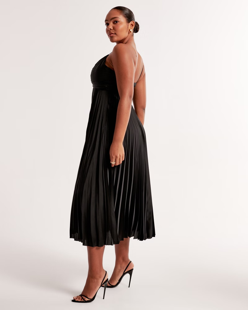 Women's The A&F Giselle Pleated Maxi Dress | Women's Clearance | Abercrombie.com | Abercrombie & Fitch (US)