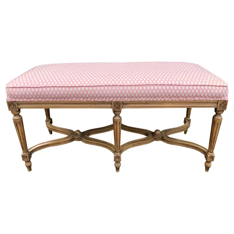 Lovely Hollywood Regency Dorothy Draper style Carved Wood Bench | 1stDibs