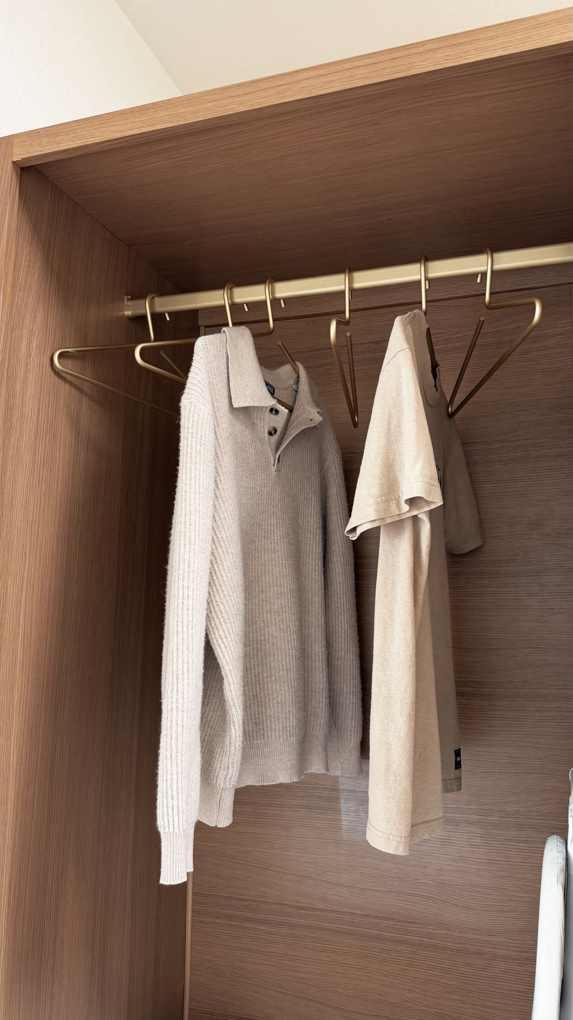 Laundry finds // Gold hangers

#LTKFindsUnder50 #LTKHome