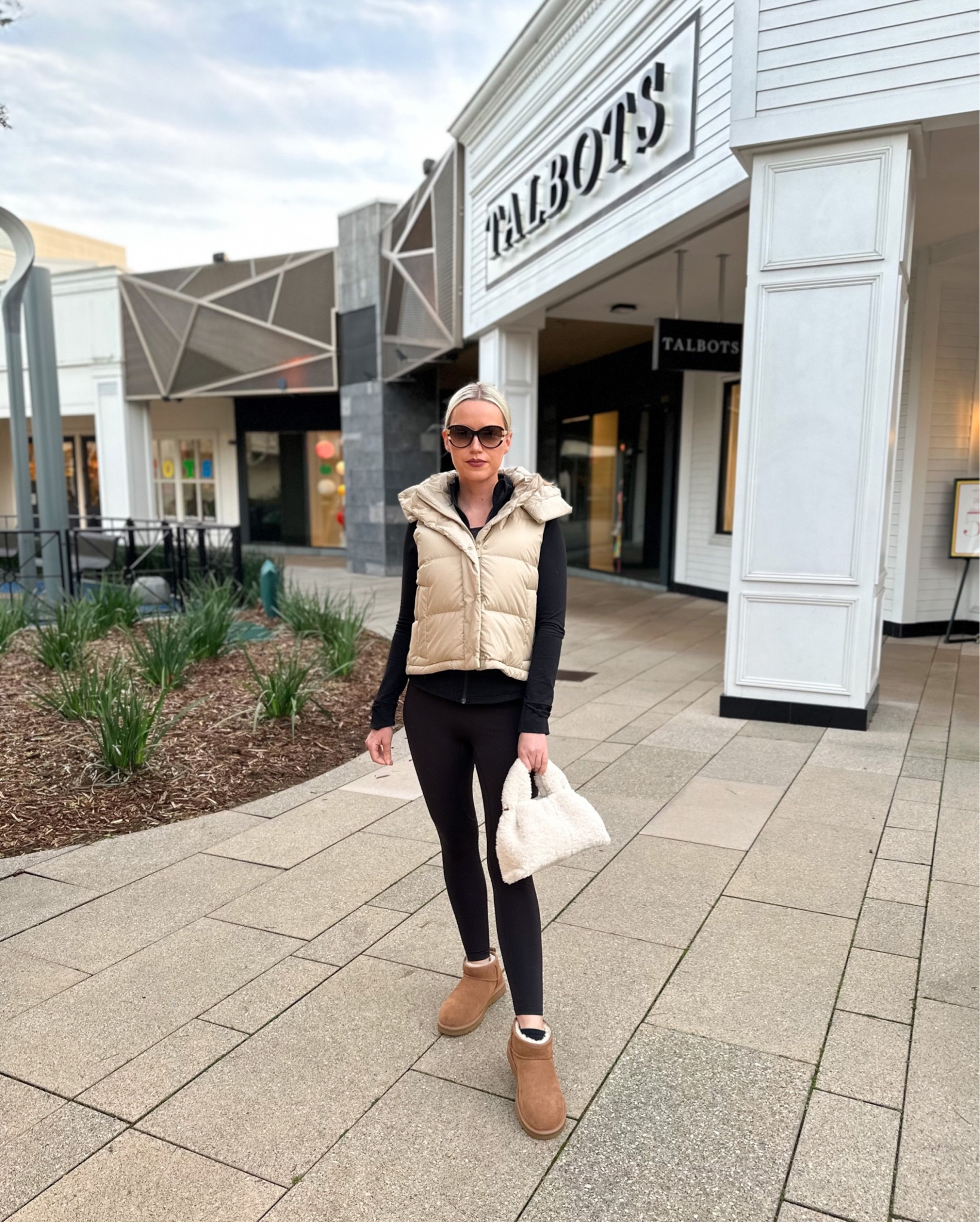 Casual neutral winter fit 🤎

Vest: Trench, 4
Jacket: Black, 6
Tank: Black, 8
Leggings: Black, 4
Boots: Chestnut, 9

Athleisure | Puffer Vest | Down Vest | Activewear | Athleticwear

#LTKSeasonal