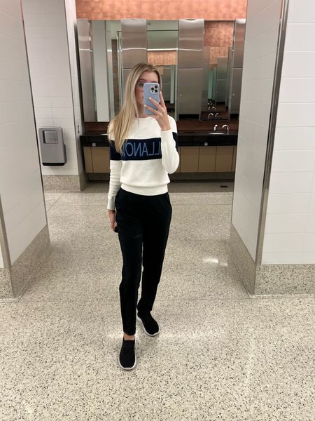 Travel outfit / travel pants / lightweight Brooklyn lined pants from athleta - these come in an ankle and jogger style too! 🖤

Villanova sweater from the online bookstore  \\v//