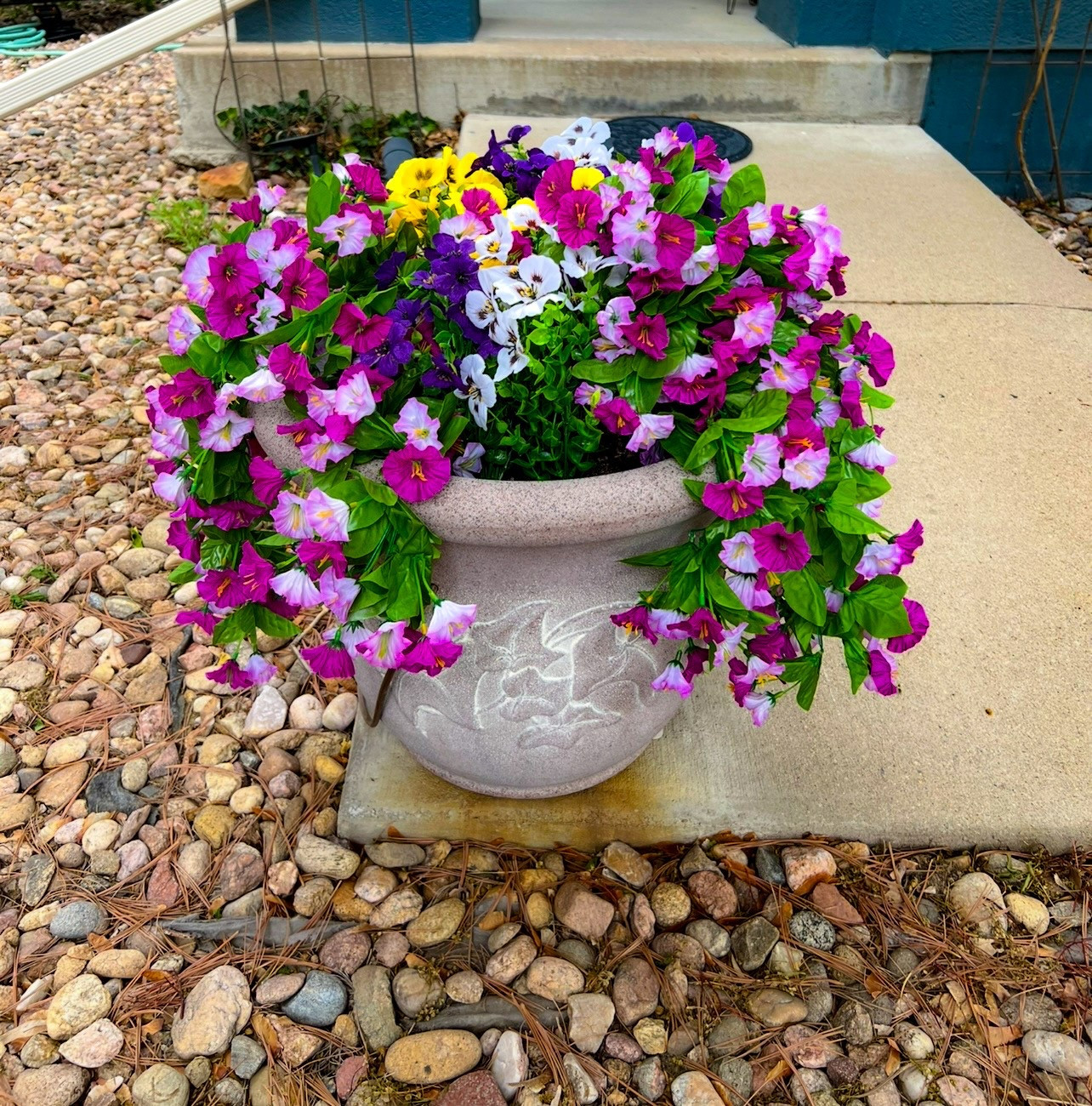 Faux outdoor silk flowers from Amazon look so real. Fake flowers, summer outdoor decide, outdoor decorations, summer, patio decor, silk flowers, Amazon Finds, color flowers, flowers, YoumeandLupus 

#LTKFindsUnder50 #LTKParties #LTKSeasonal