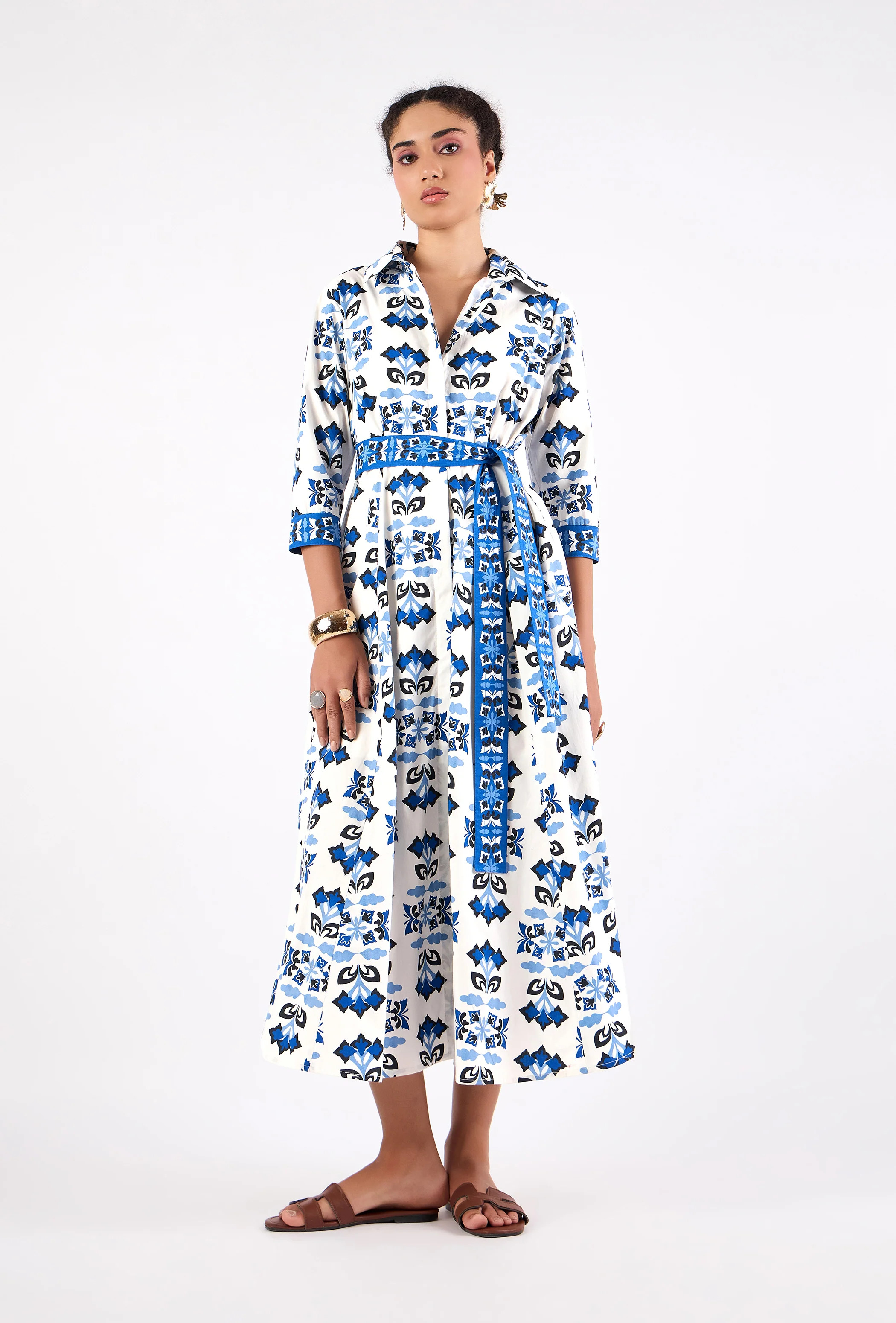 1382 Emily | Beyond By Vera