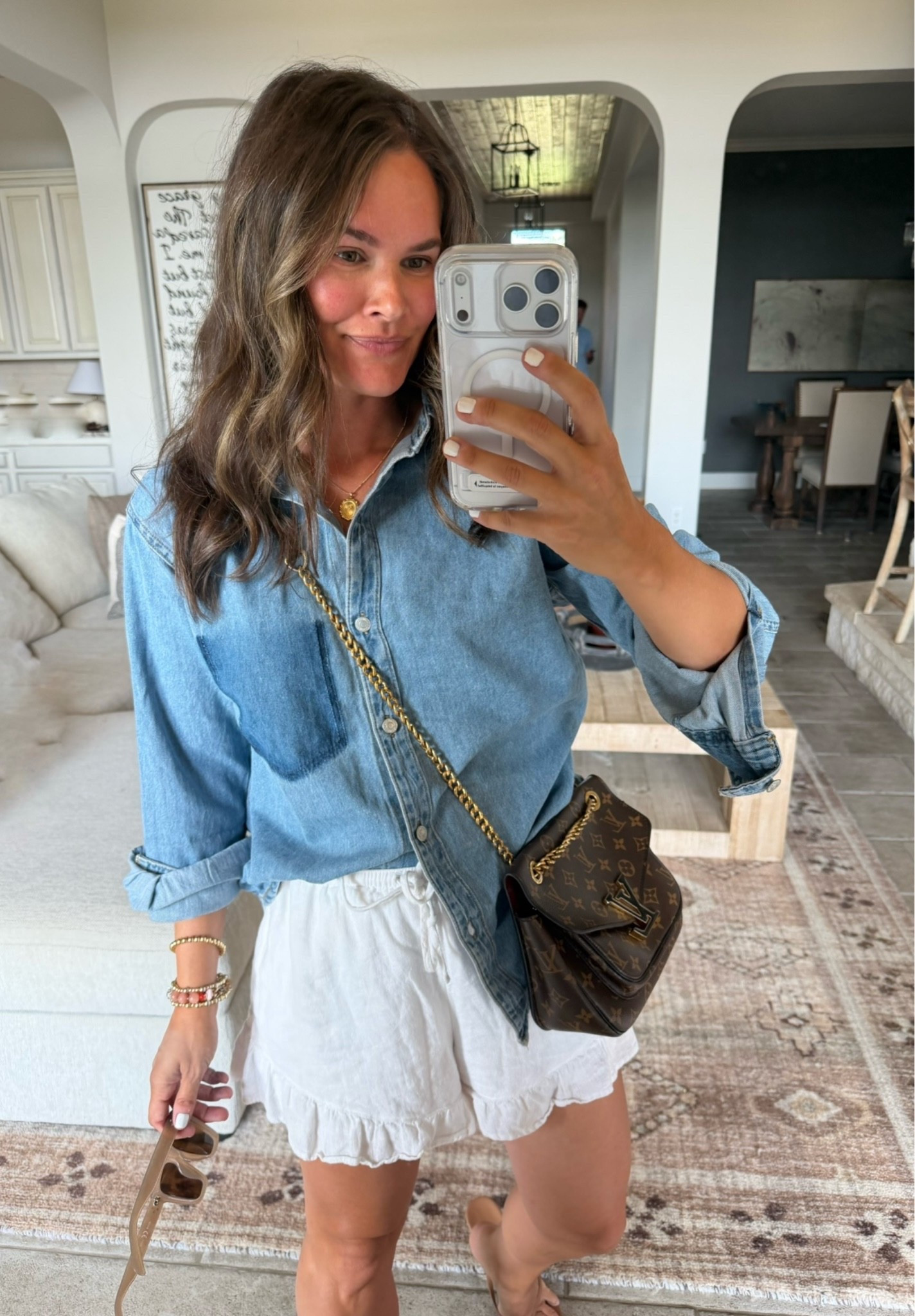 The most classic chambray top giving madewell but it’s Walmart! Dress up or down. So versatile. In my normal small. Wear as a shacket or regular top. #walmartfashion #walmartfinds #shacket #chambraytop #falloutfit #fallfashion

#LTKootd #LTKSeasonal #LTKmomlife