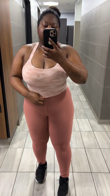 Soft colors for a hard leg day at the gym! 

#LTKfit #LTKcurves