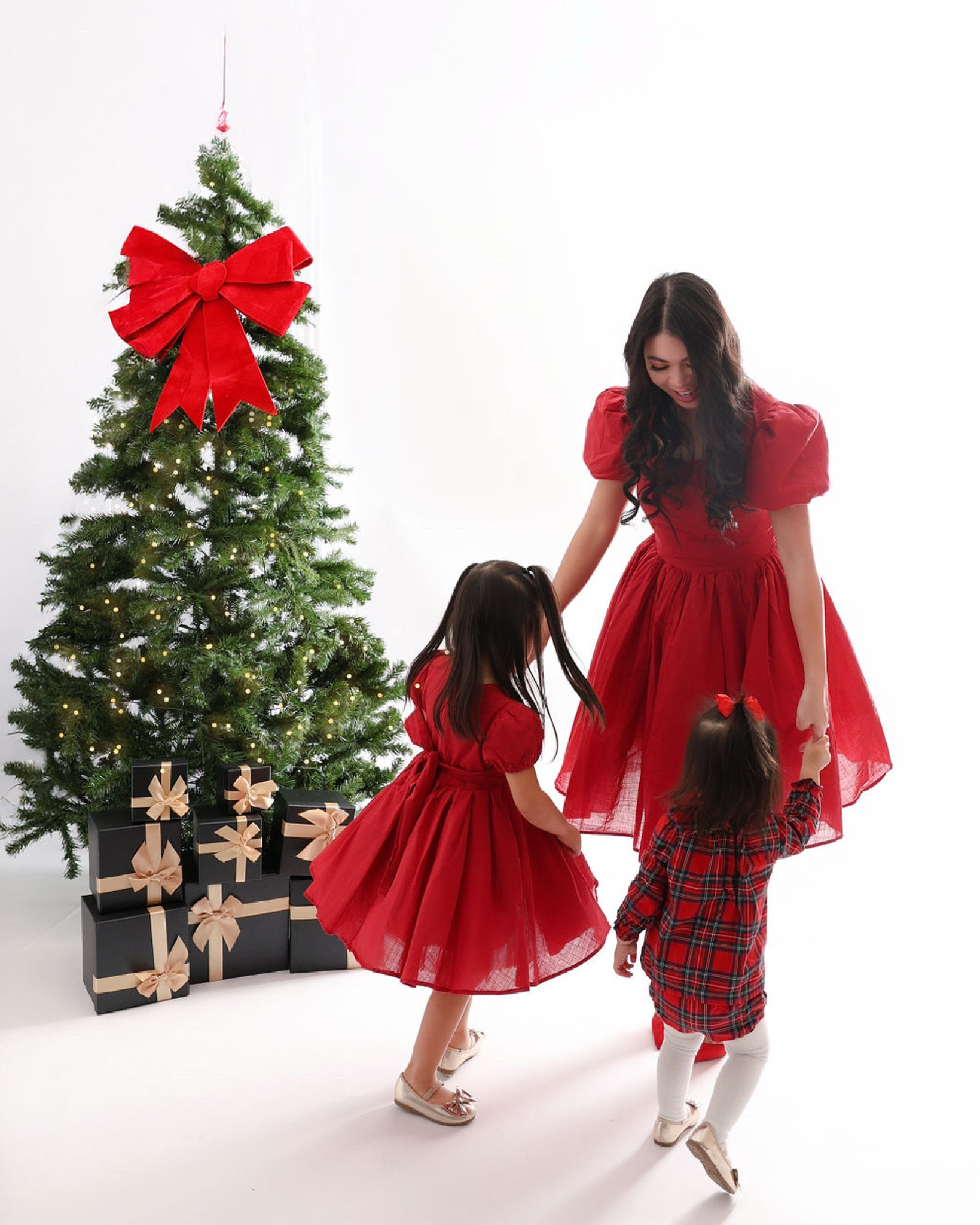 Family holiday outfits, mommy and me Christmas dresses

#LTKFamily #LTKHoliday #LTKStyleTip