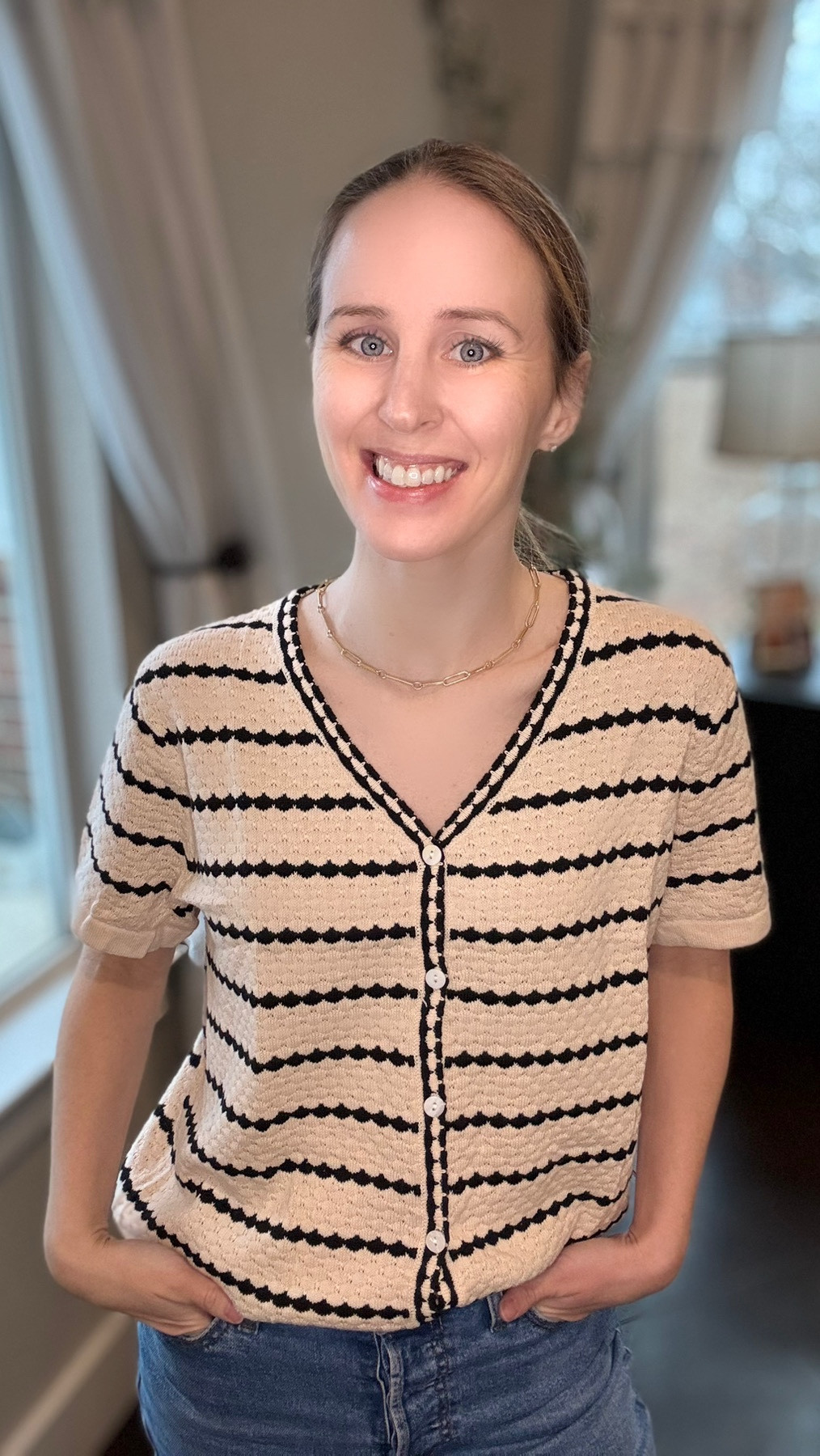 Found the best deal on this crochet knit spring top! It’s $12.99 and comes in 4 different colors! 

#LTKSeasonal #LTKSaleAlert #LTKPetite